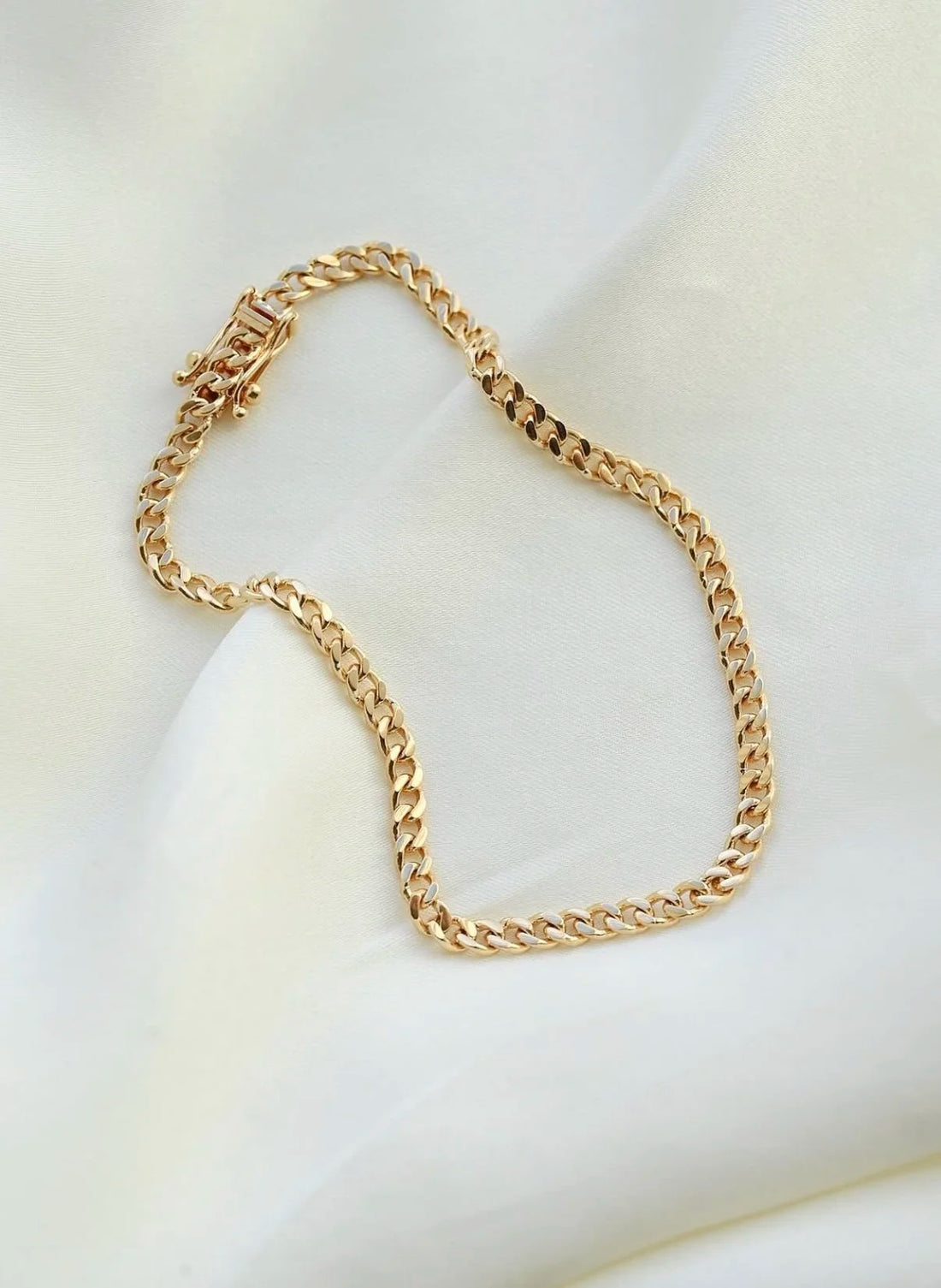 The Best Never Take Off Curb Link Vintage Bracelet 18K Gold