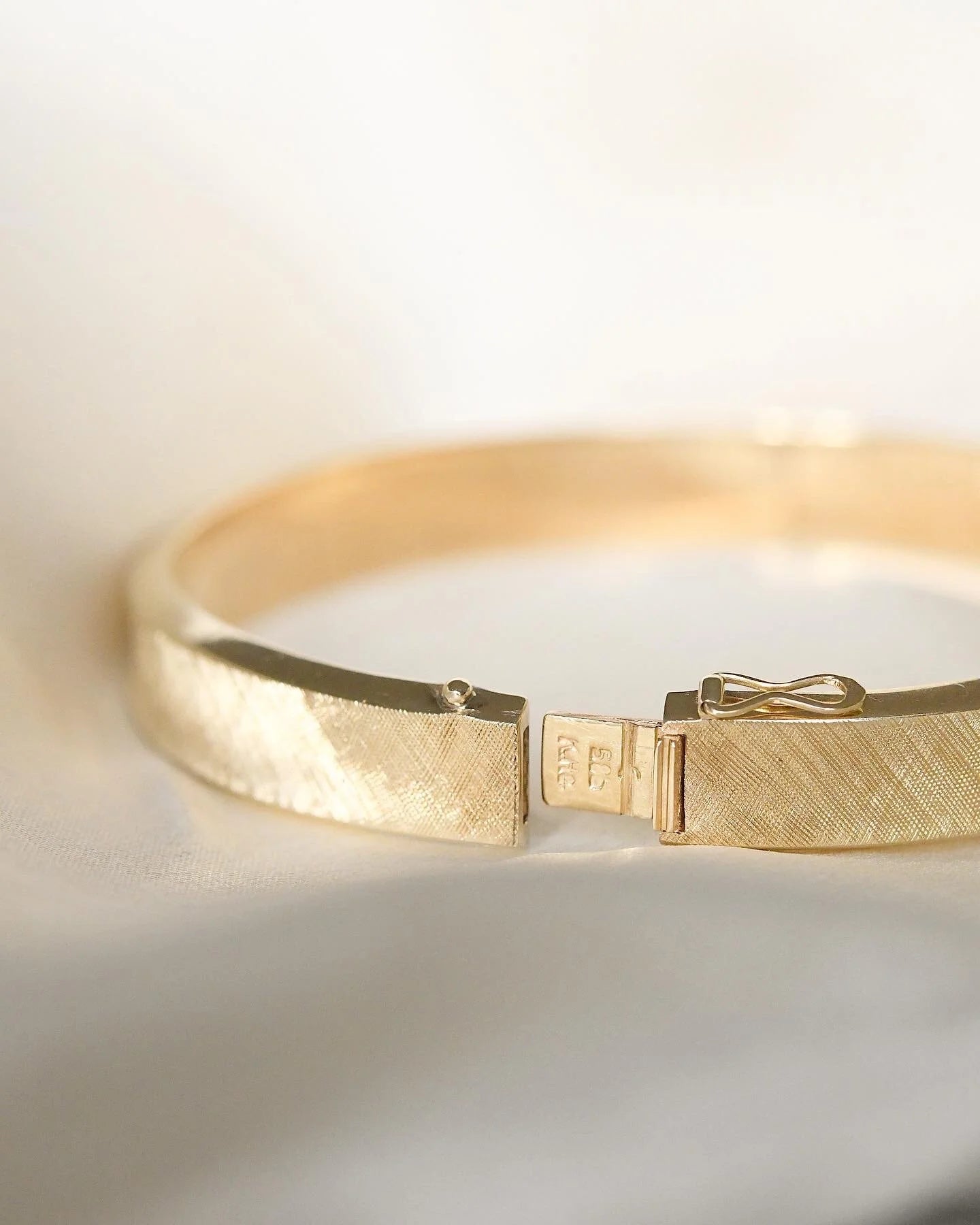 Gorg Satin Glow Bangle 14K 1960s
