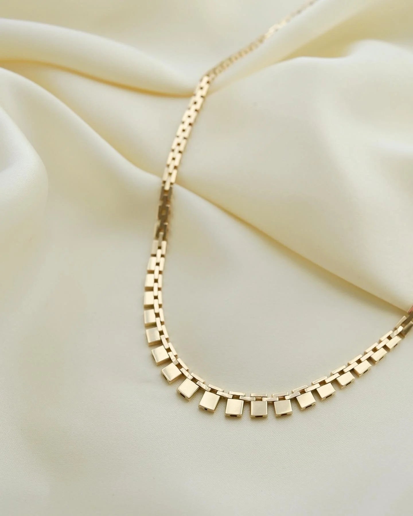 Beautiful Baby Brick Link Necklace 14K Gold 1960s