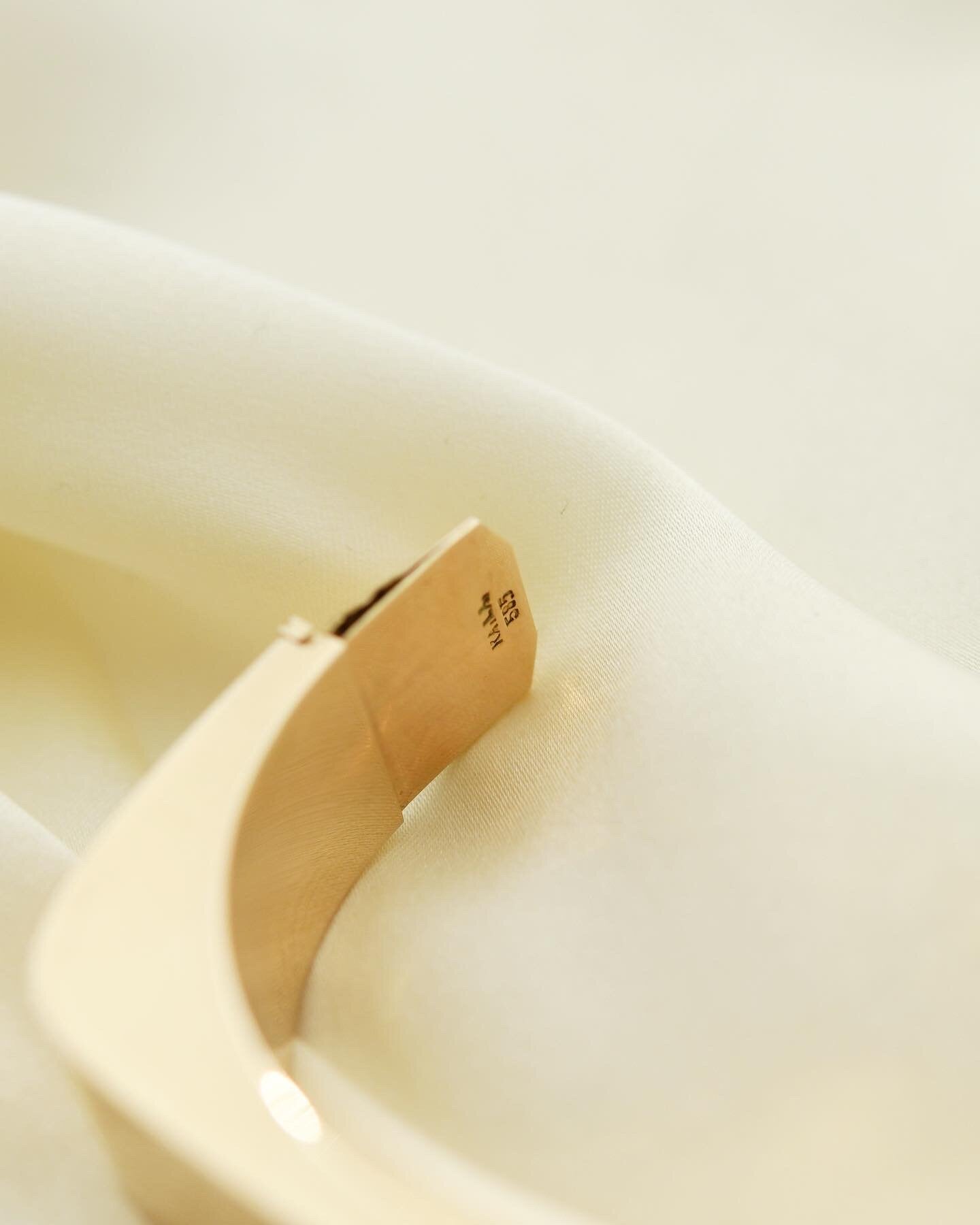 Once In A Lifetime Dream Bangle 14K Gold 1970