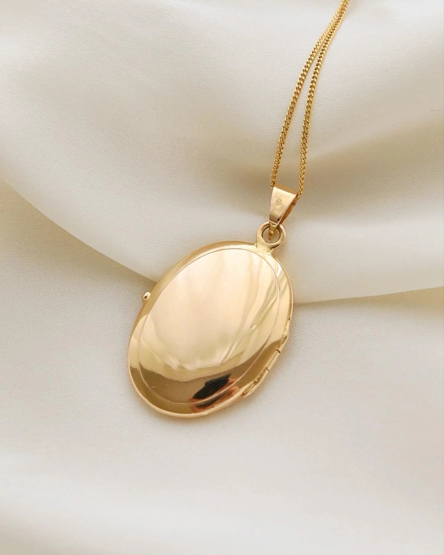Antique Heavy Swedish G Initial Locket 18K Gold