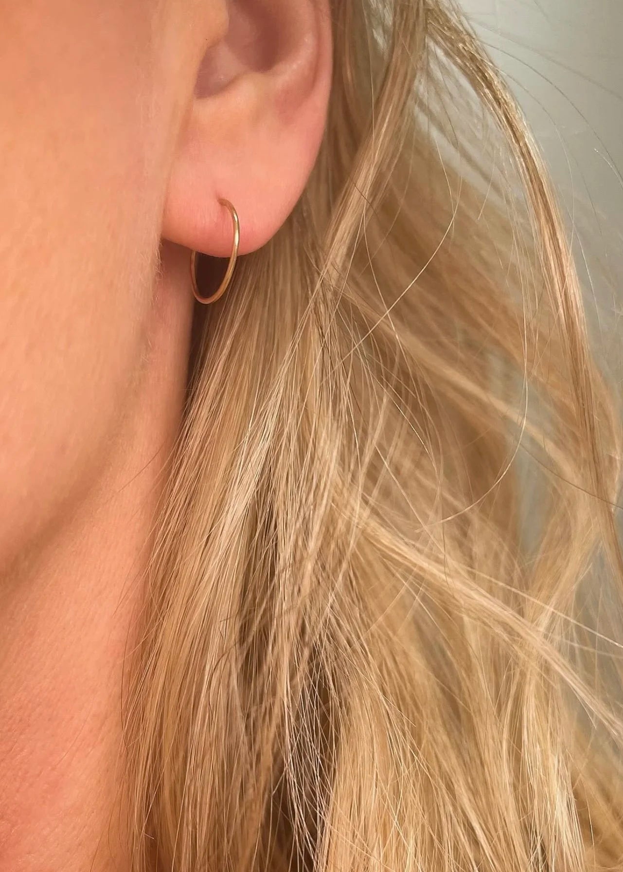 The Never Take Off Again Perfect Hoops Earrings 18K Gold 1957