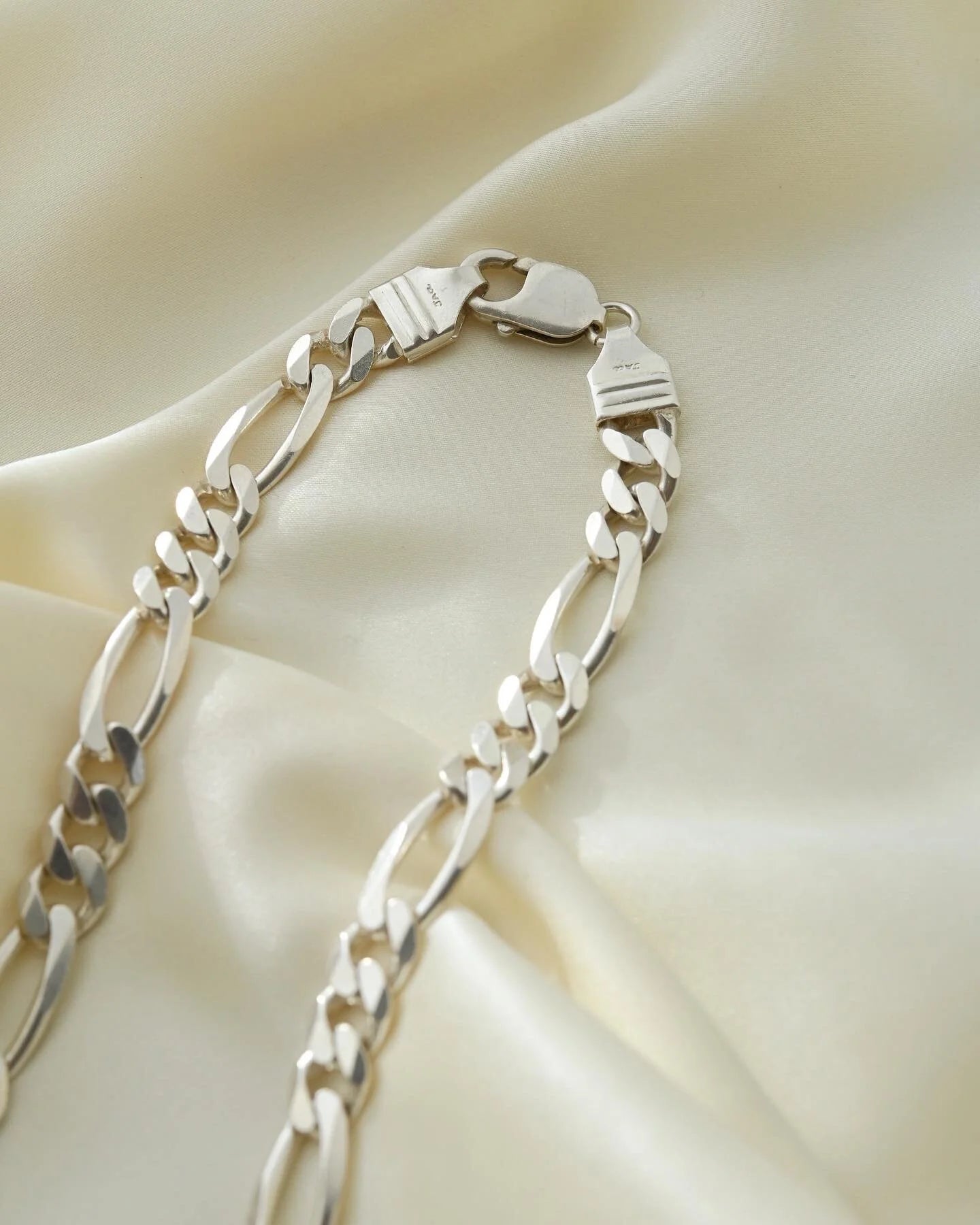 Amazing Vintage Jumbo Figaro Link Chain