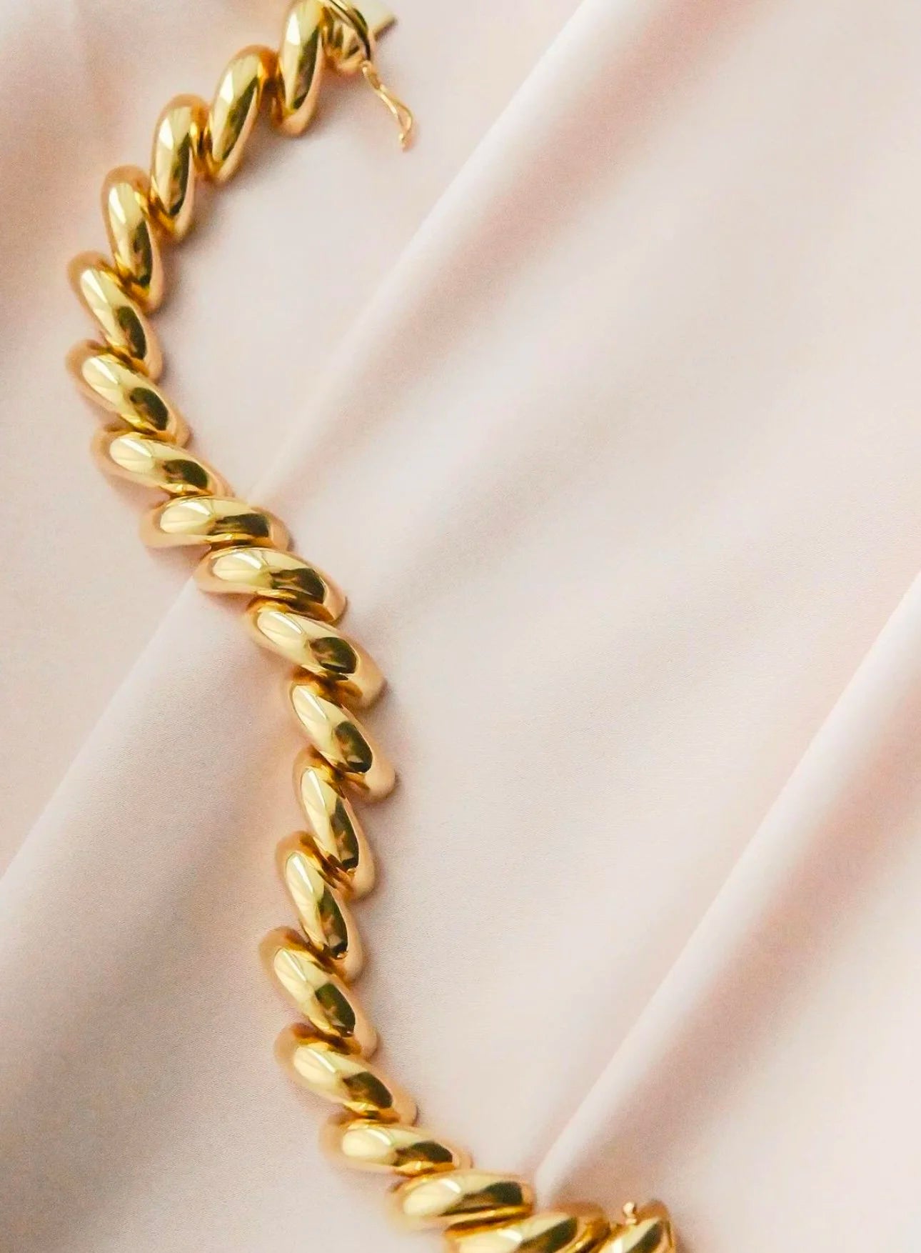 Fabulous Danish Vintage Twist Link Bracelet 14K Gold 1980s