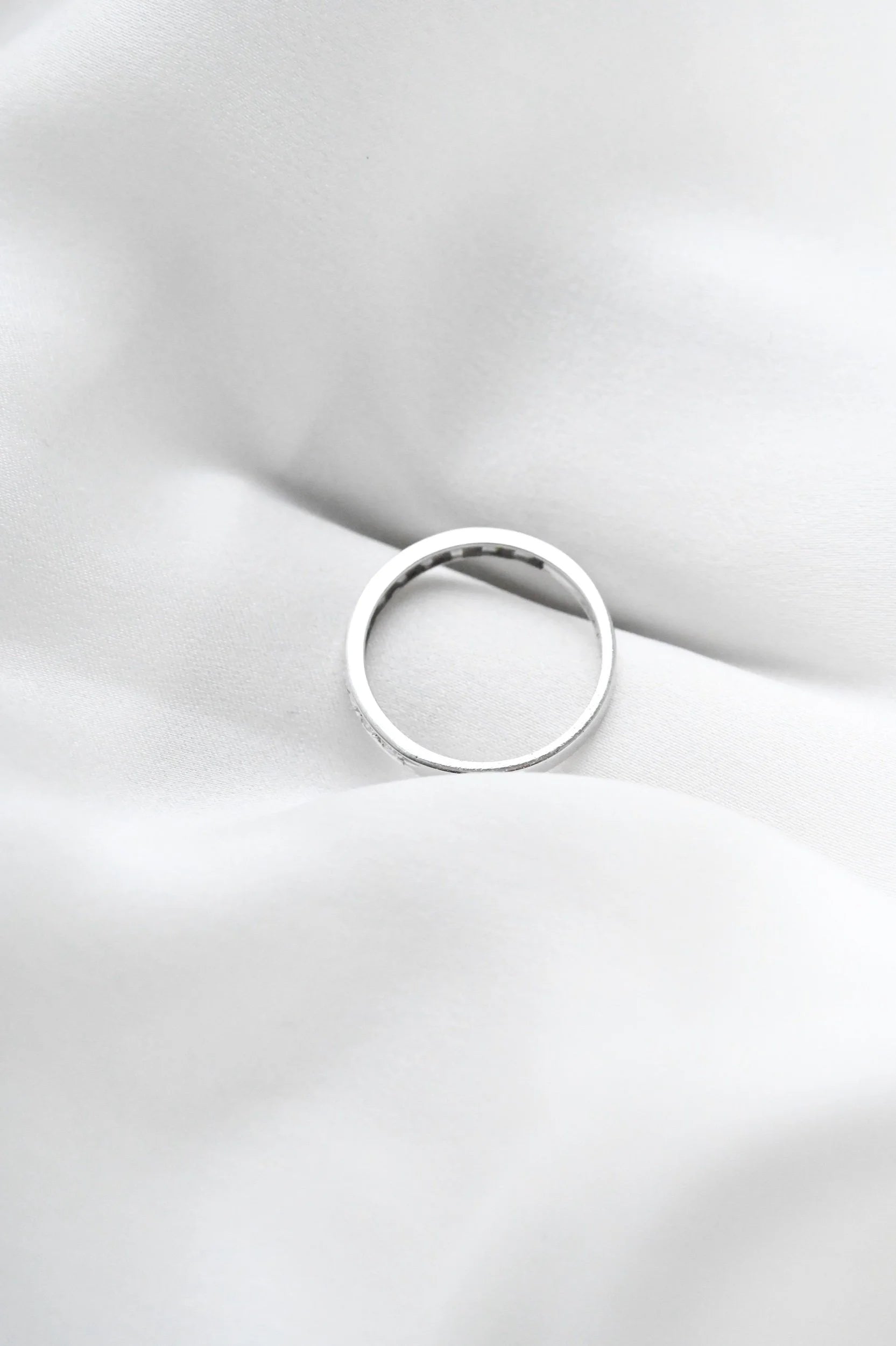 Beautiful Size 7.25 Diamond Ring 18K White Gold