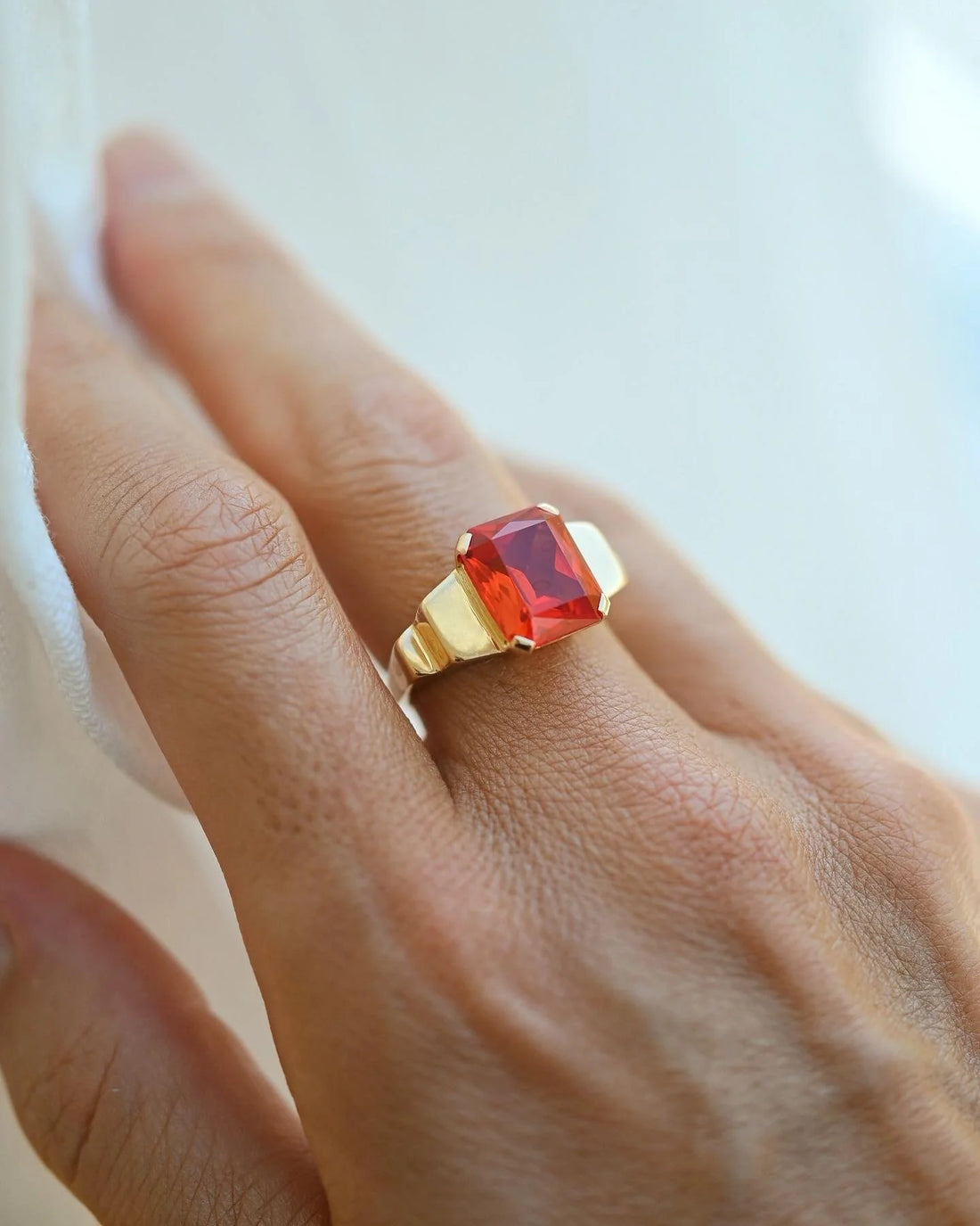 Incredible Orange Swedish Sapphire Ring 18K Gold 1952