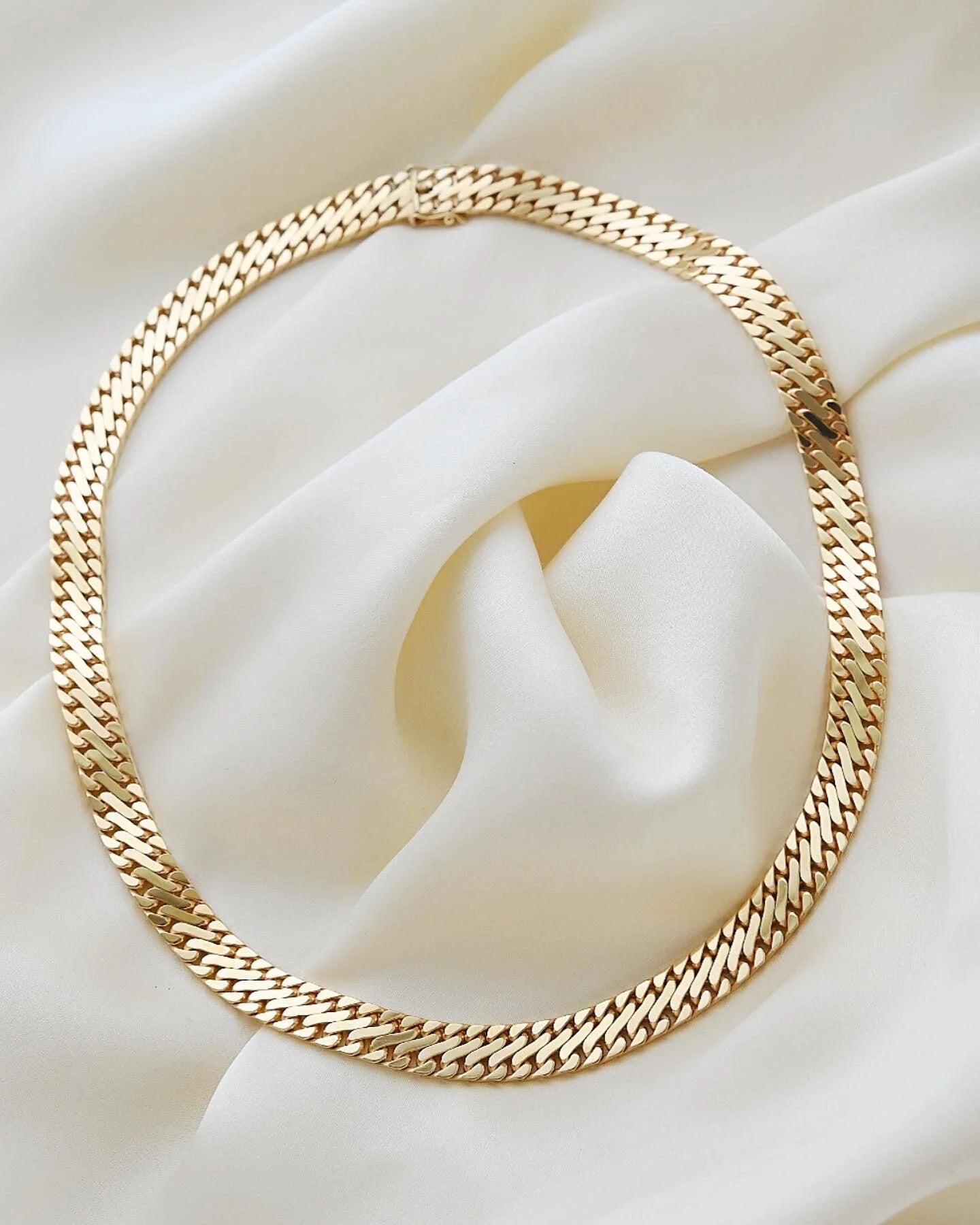 Extraordinary 59 Grams Sexy Flat Curb Link Necklace 14K Gold 1970