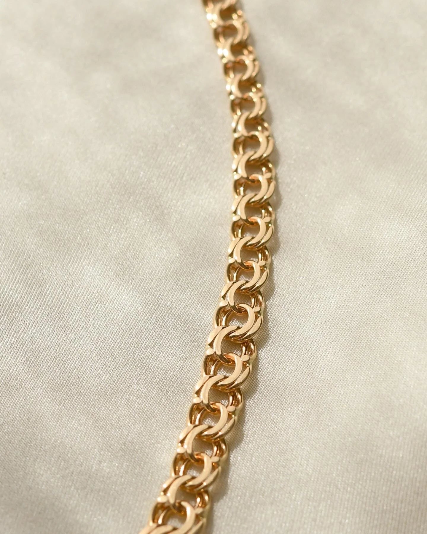 Gorgeous Radiant Bismarck Chain 21 Grams 14K Gold 1950s