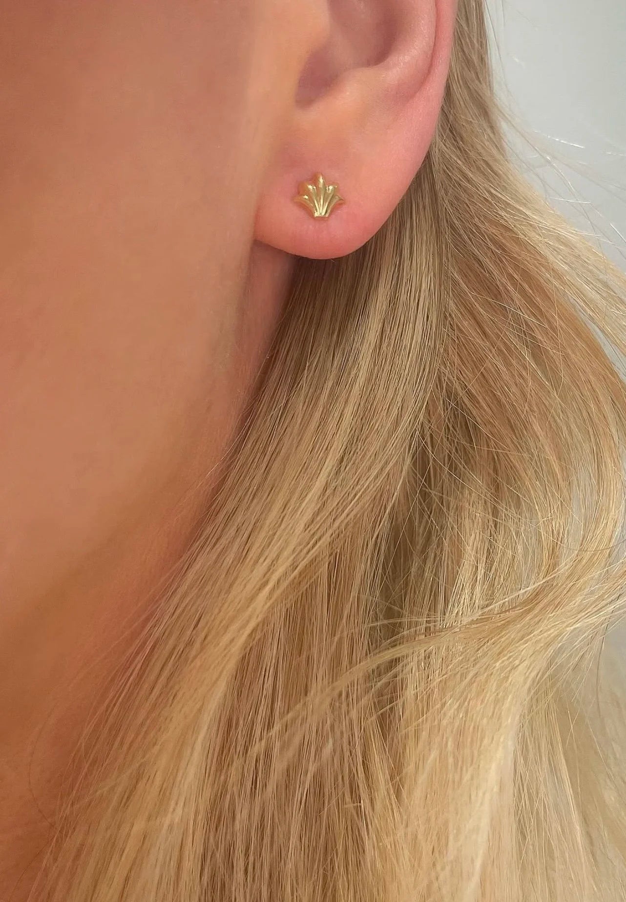 Two-in-One Elegant Vintage Earrings 18K Gold Sweden 1950s