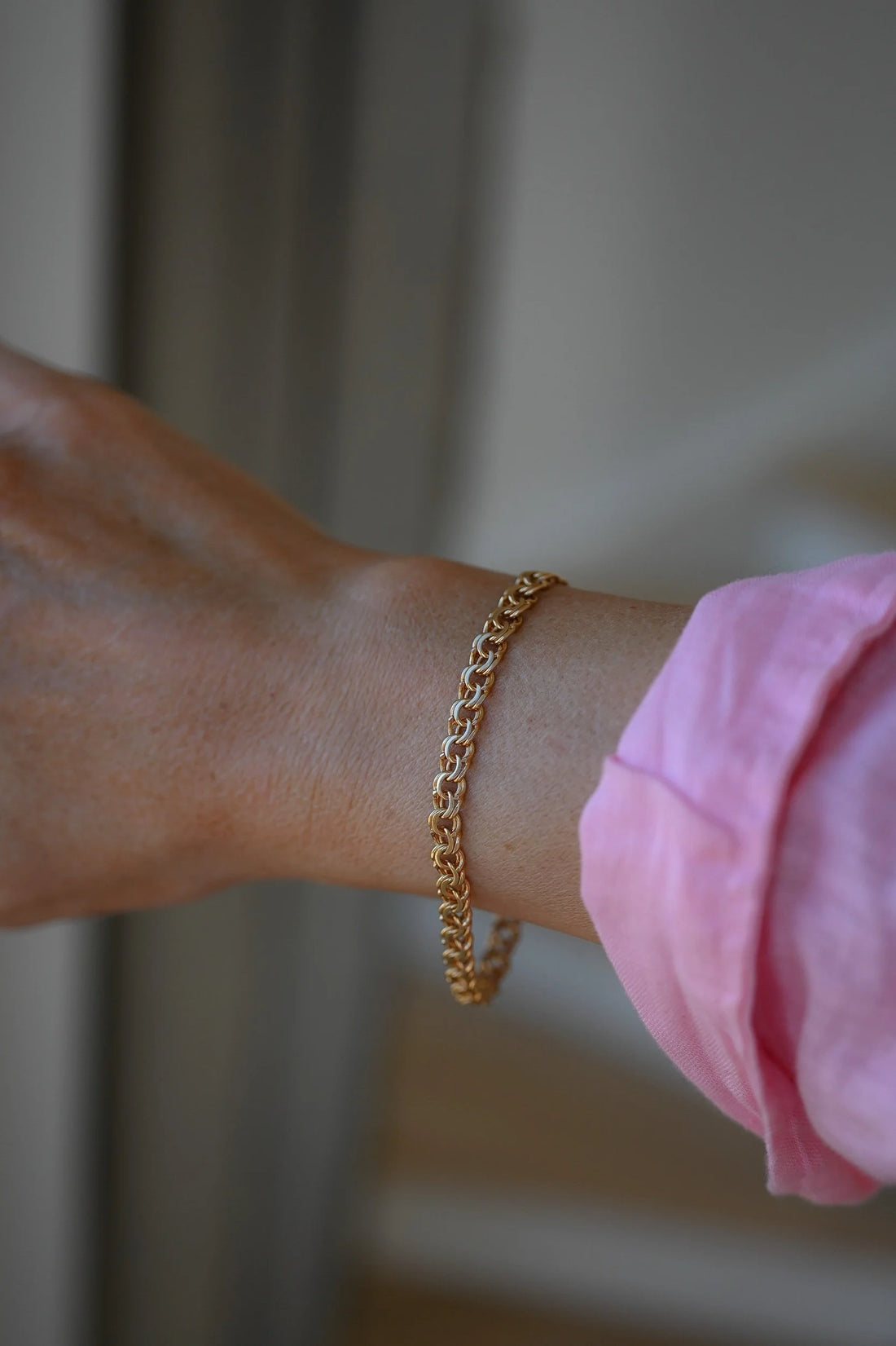 Extraordinary Pretty and Substantial Vintage Bracelet 1960s Sweden 18K Gold