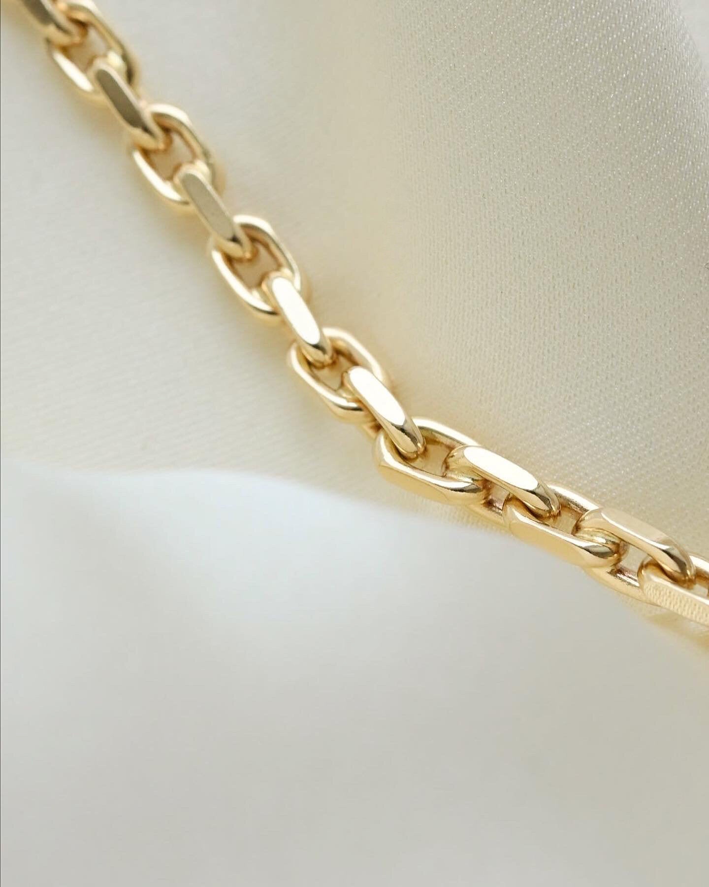 Sublime Long Heavy Danish Vintage Anchor Link Chain 14K Gold
