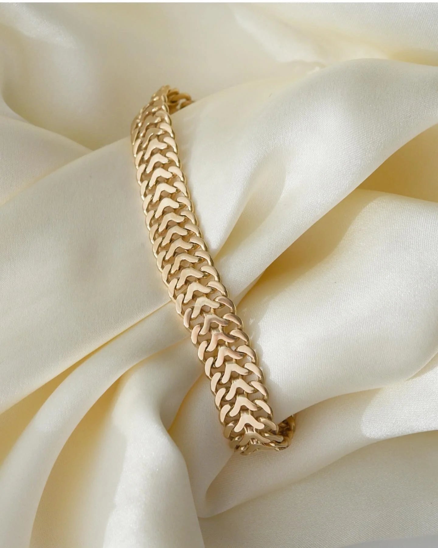 Sublime Jumbo HerringBone Bracelet 18K Gold 1961