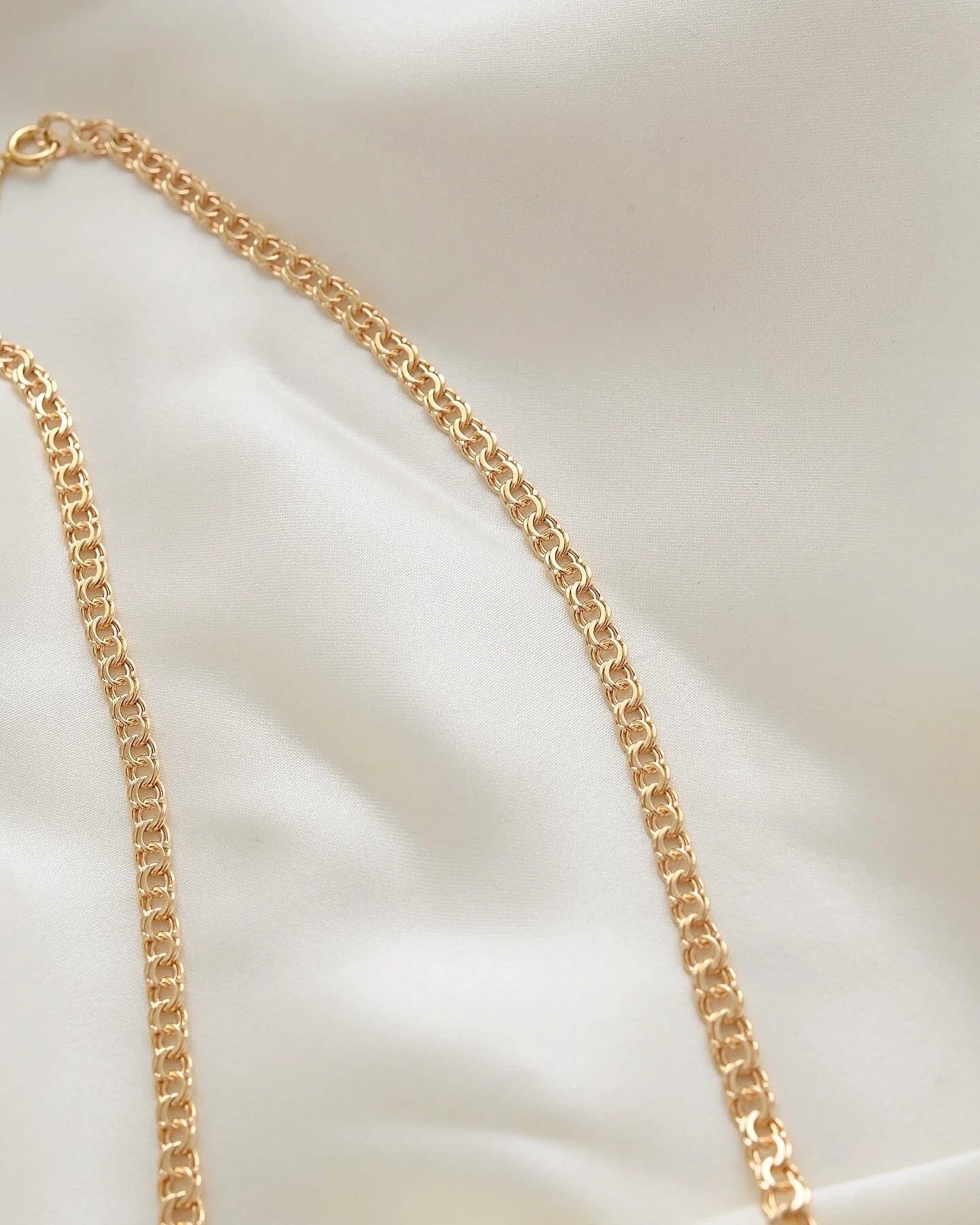 Swedish Glowing Vintage Necklace 18K Gold