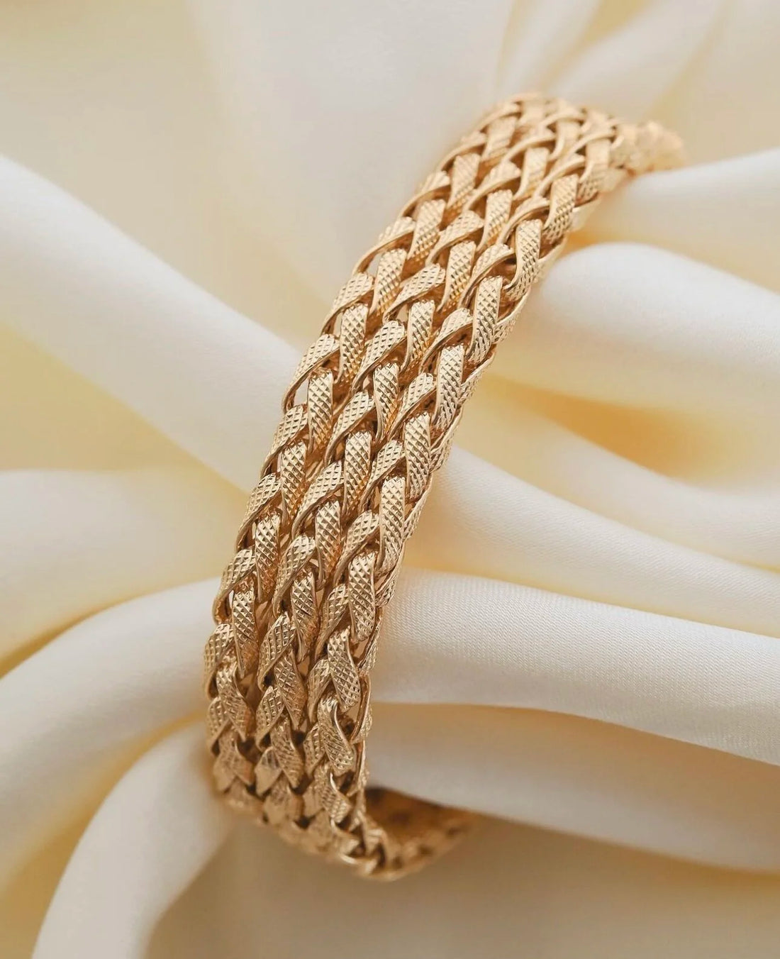 Heavy 27 Grams Italian Vintage Triple Mesh Rope Link Bracelet 18K Gold