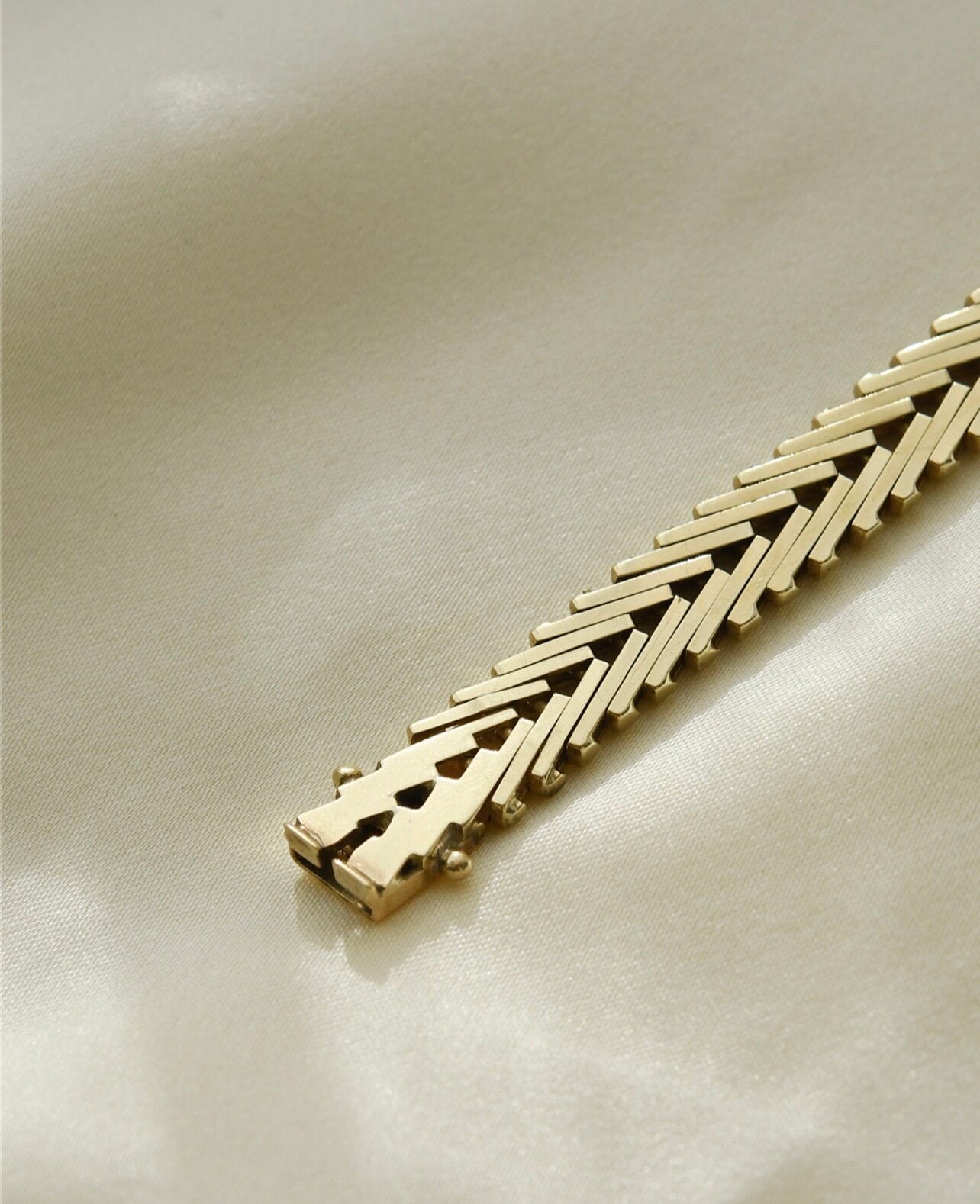 Gorgeous Geneva Link Bracelet 14K Gold