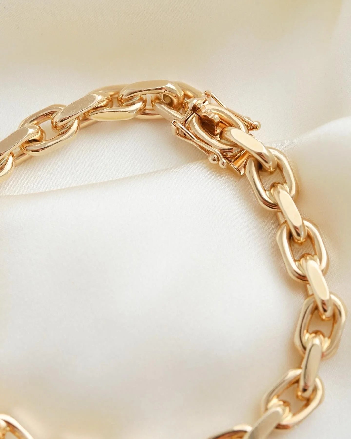 Attention Demanding Danish Dream Bracelet 51 Grams 14K Gold