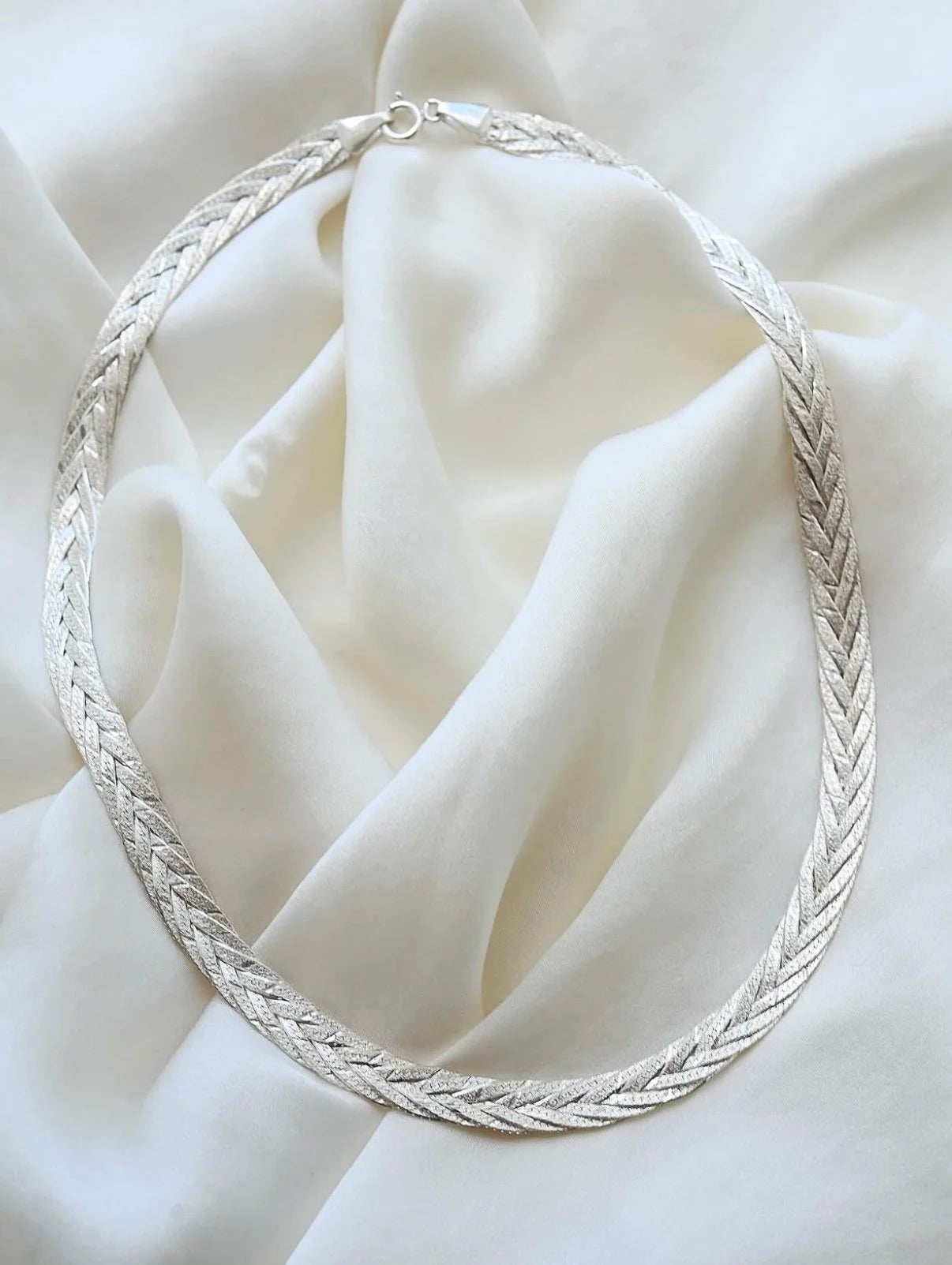 Stunning Weaved Herringbone Necklace Silver Vintage 1960s