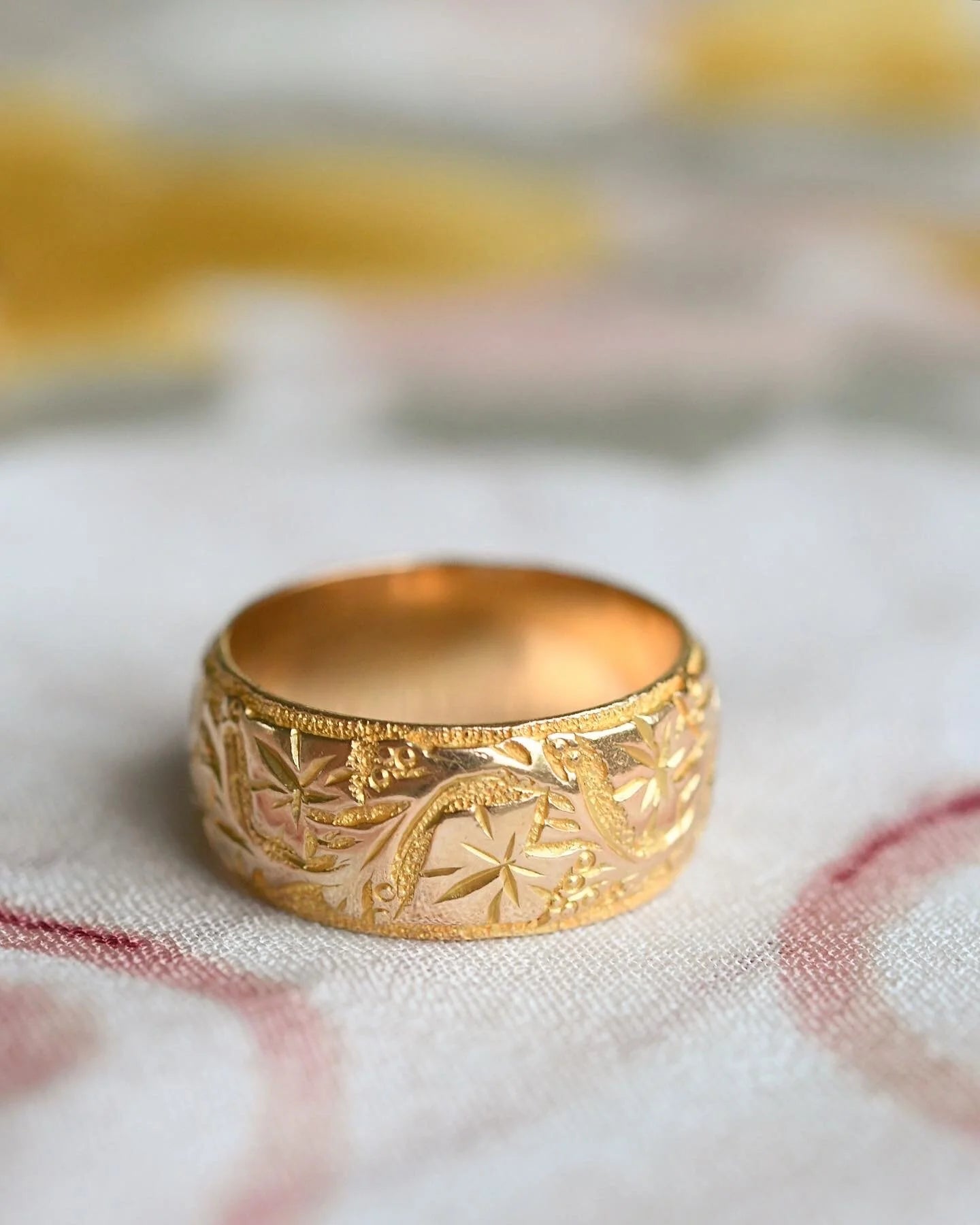 The Perfect Antique Wedding Band 18K Gold 1915