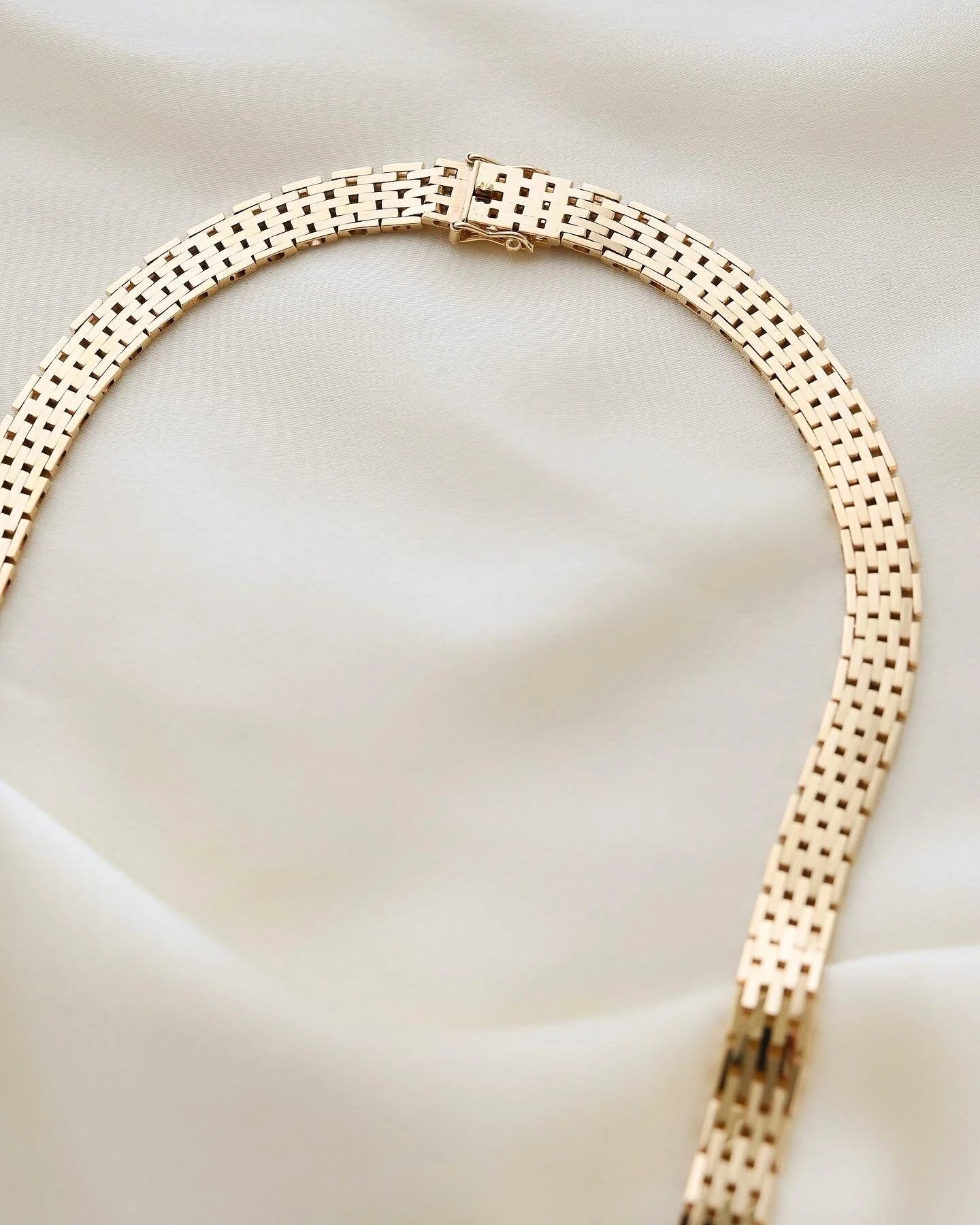 Wide Heavy 34 Grams Brick Link Necklace 14K Gold 1960s