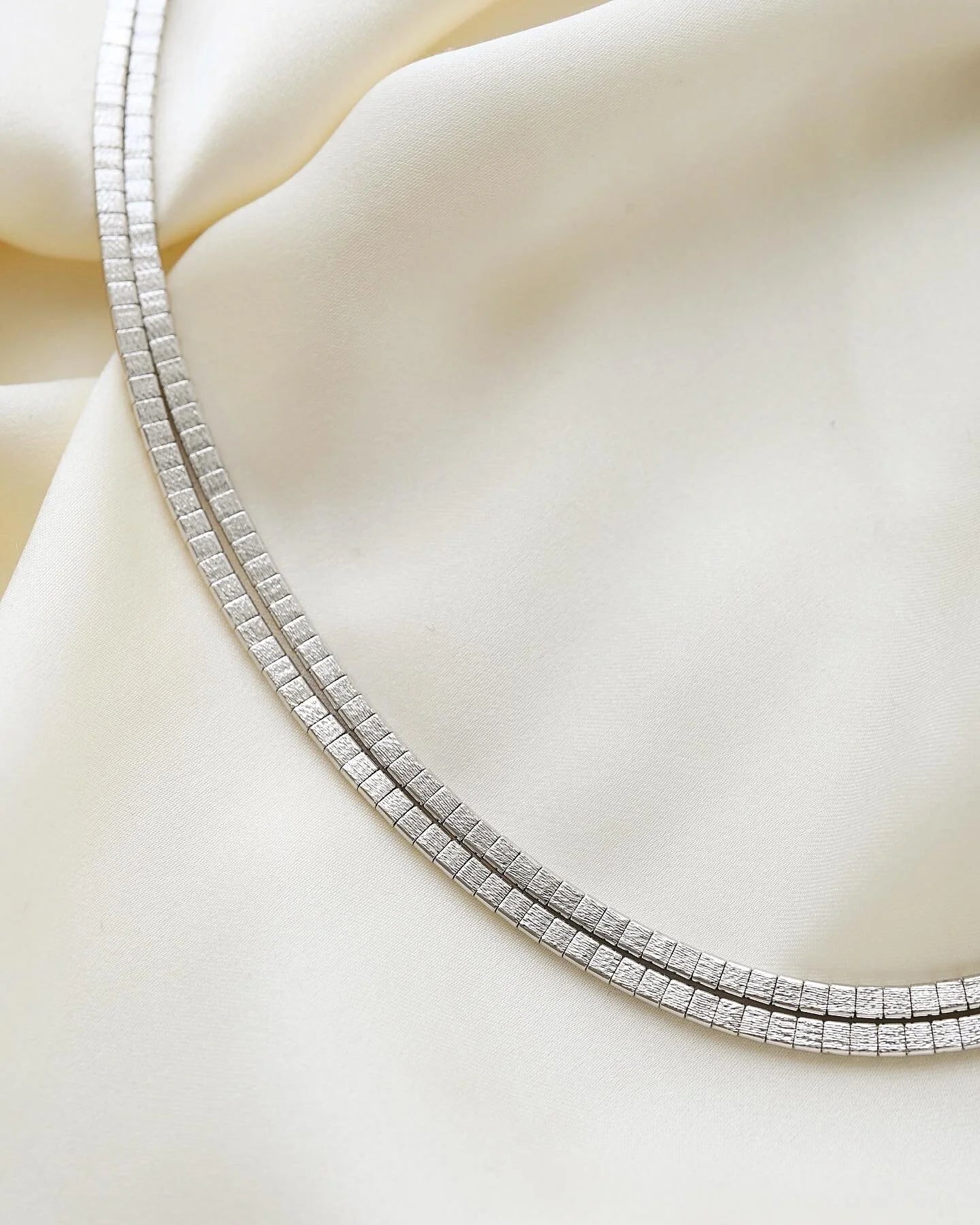 Super Sexy Double Row Satinated Silver Vintage Necklace
