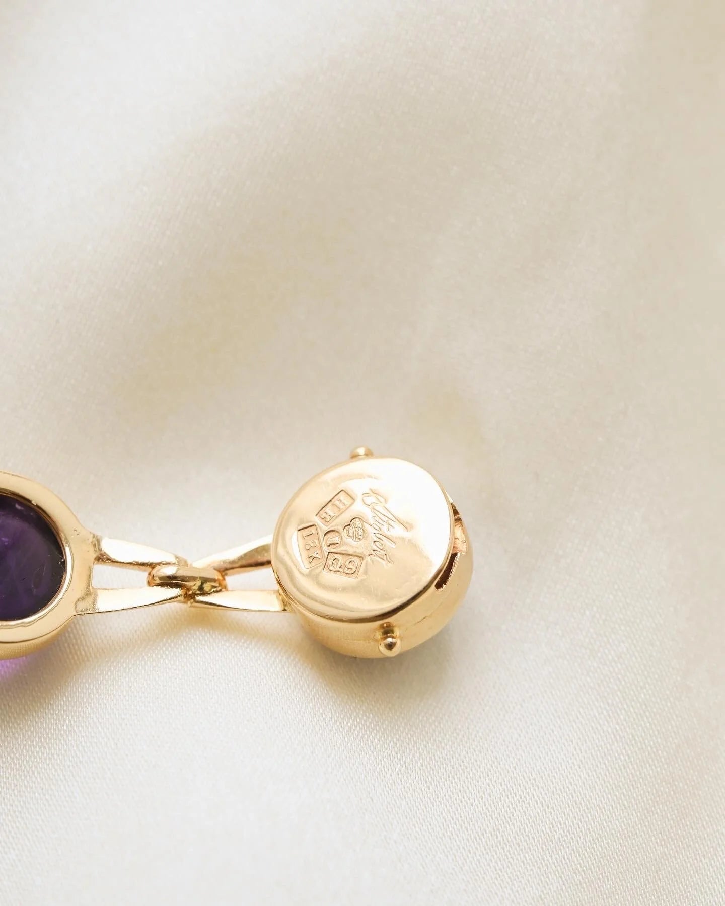 Extraordinary Swedish Amethyst Cabochon Bracelet 18K Gold 1966