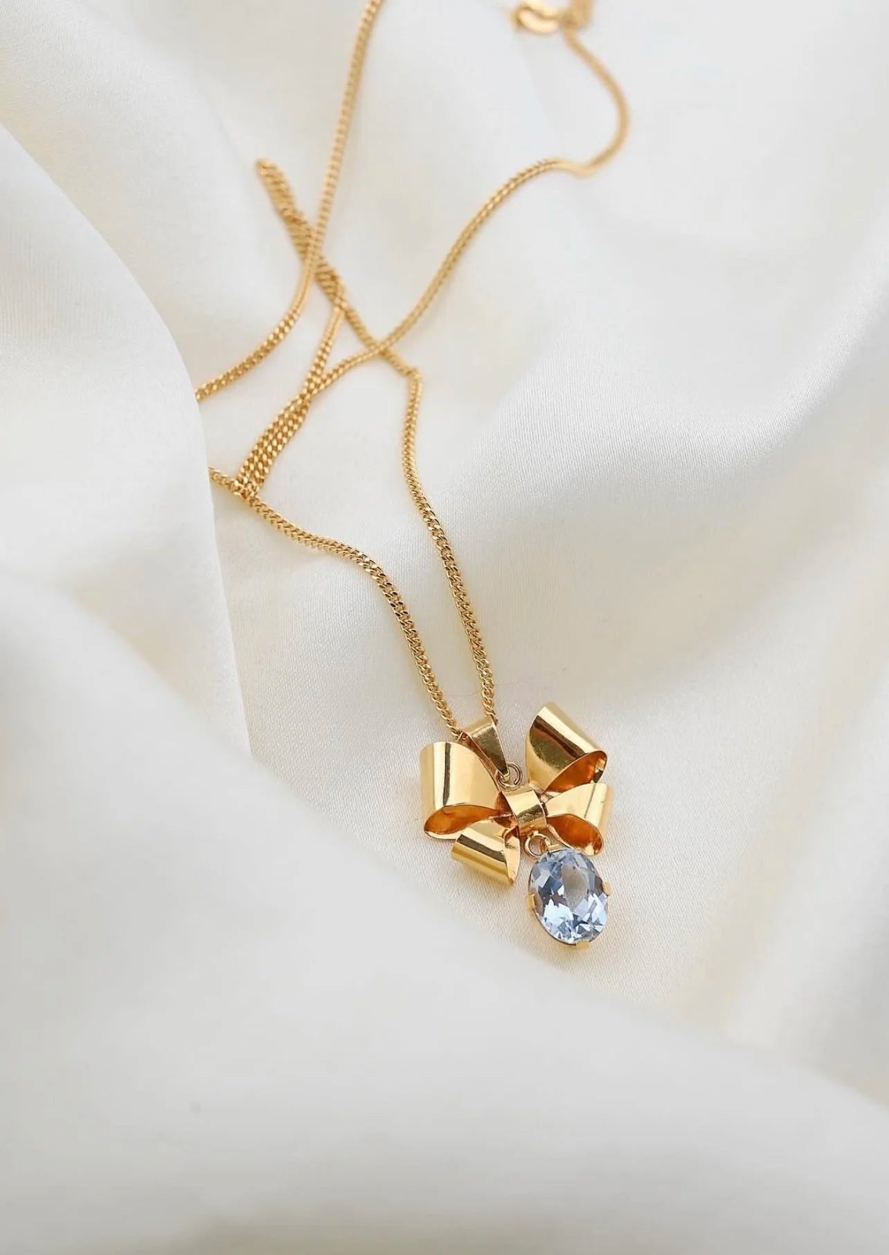 The Sweetest Ribbon Spinel Pendant w Chain 18K Gold 1952