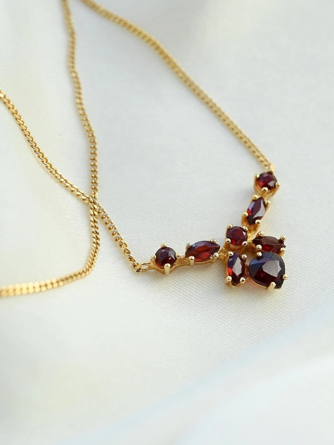 Romantic Vintage Garnet Heart Cluster Pendant Chain 18K Gold