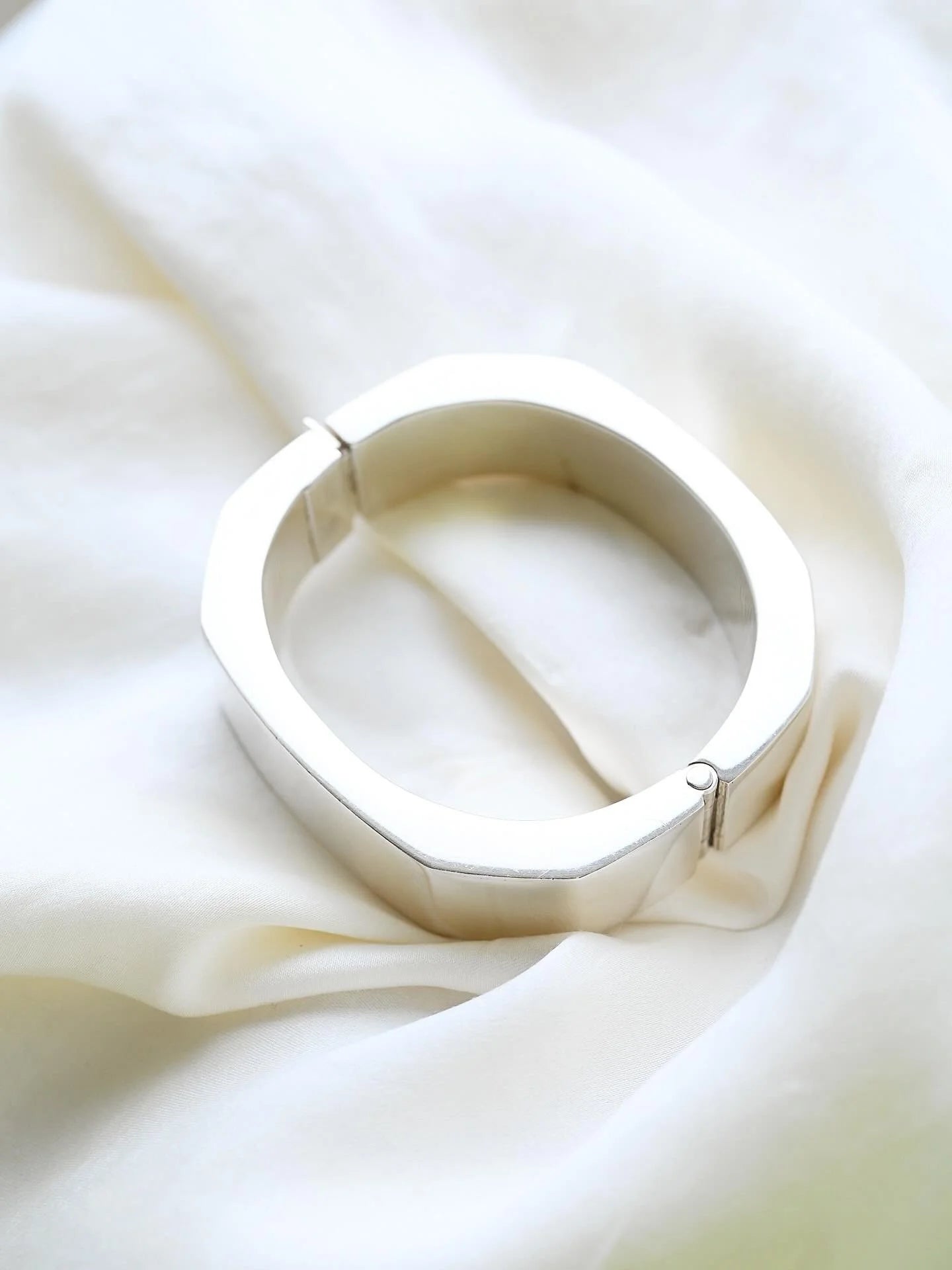 Amazing Architectural Vintage Bangle Sterling Silver Late 1900s