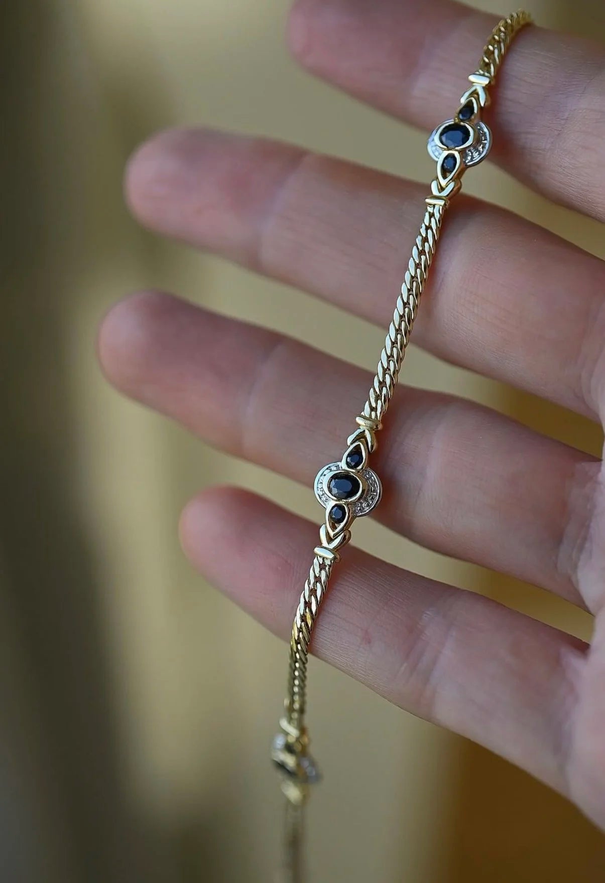 Beautiful One of A Kind Vintage Sapphire Bracelet 18K Gold