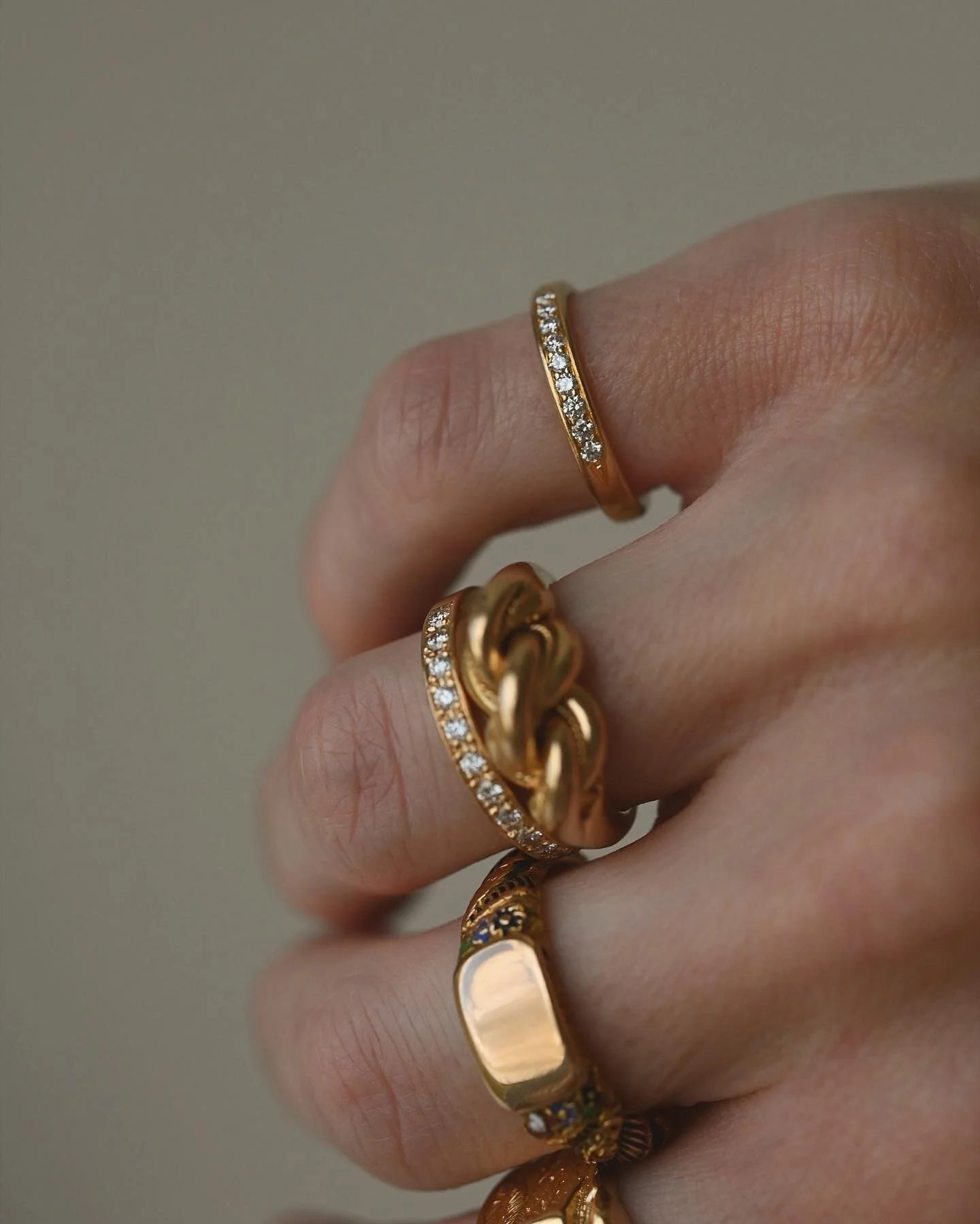 The Perfect Five Stone Diamond Band 18K Solid Gold 1973