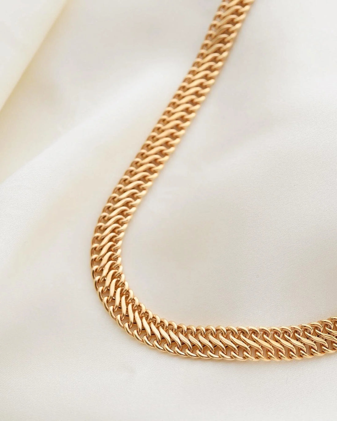 Gorgeous Italian Fancy S Link Necklace 18K Gold