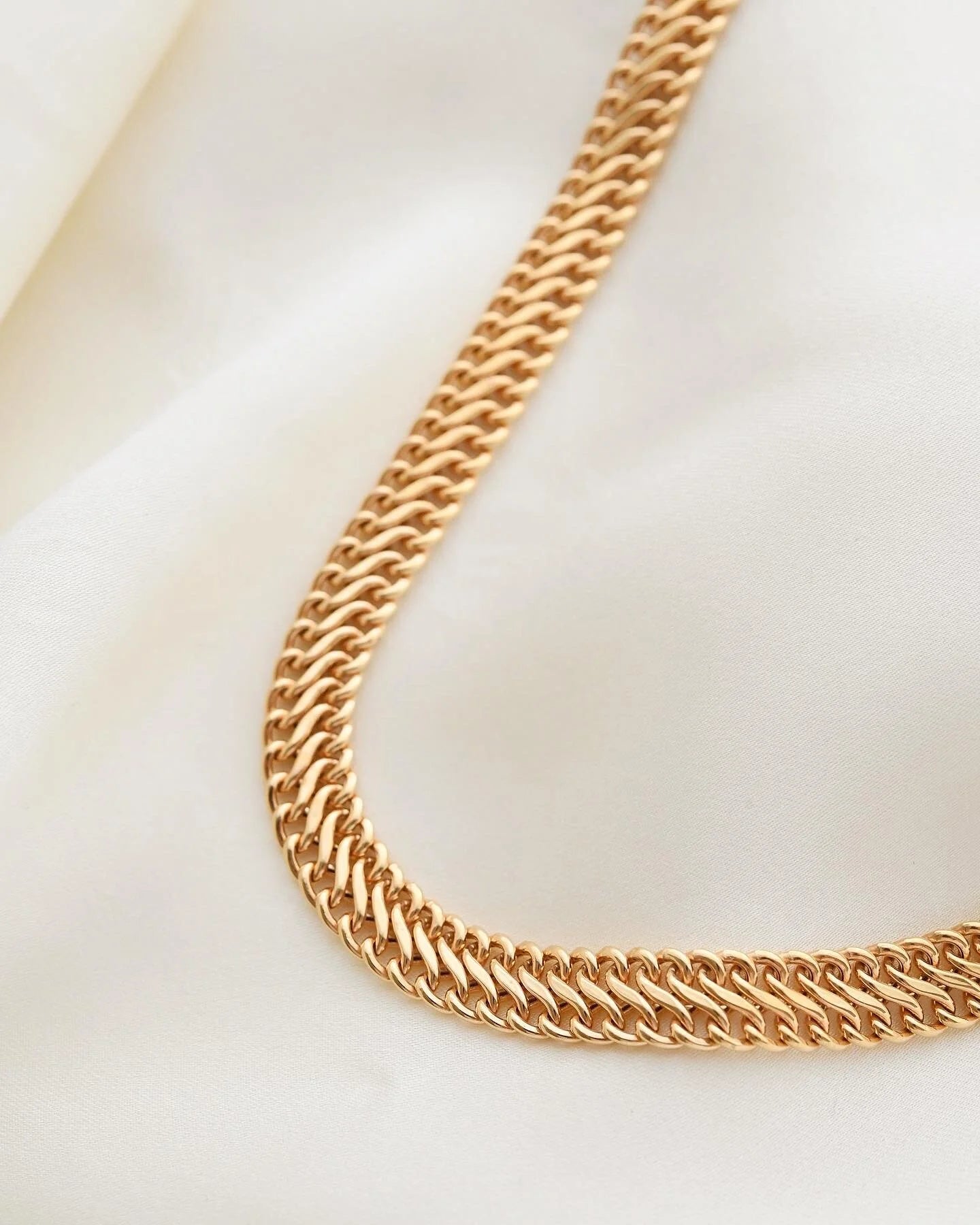 Gorgeous Italian Fancy S Link Necklace 18K Gold