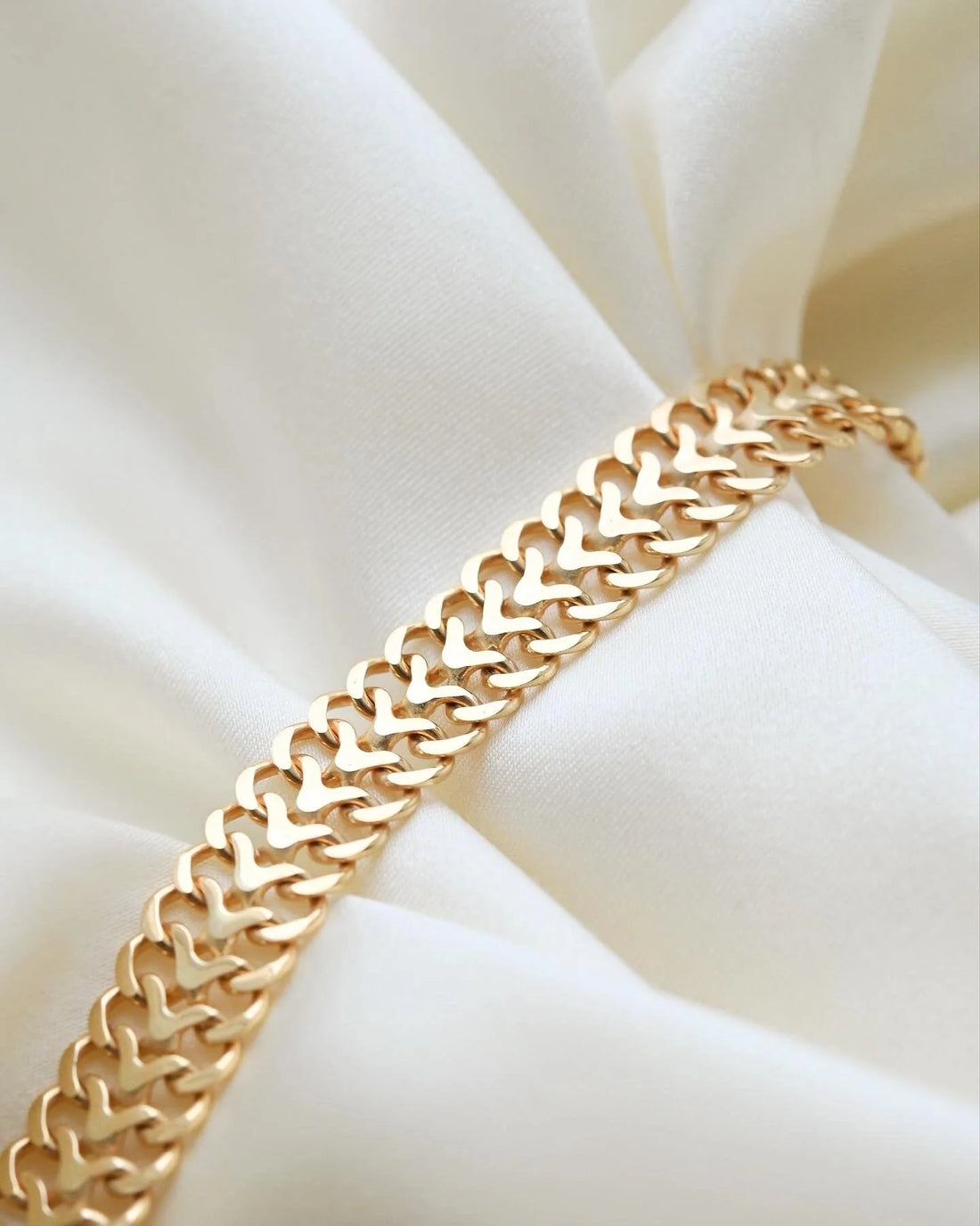 Heavy 22 Grams Swedish Vintage Fox Tail Link Bracelet 18K Gold 1988