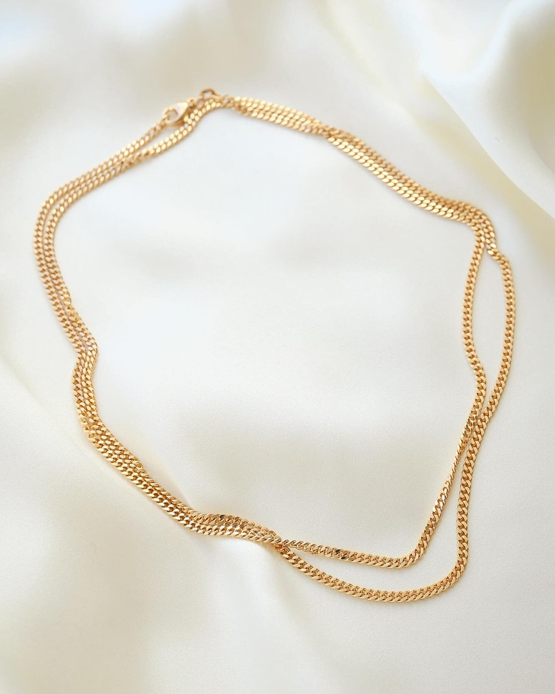 The Perfect 31.5 Inches Looong Curb Line Chain 18K Gold