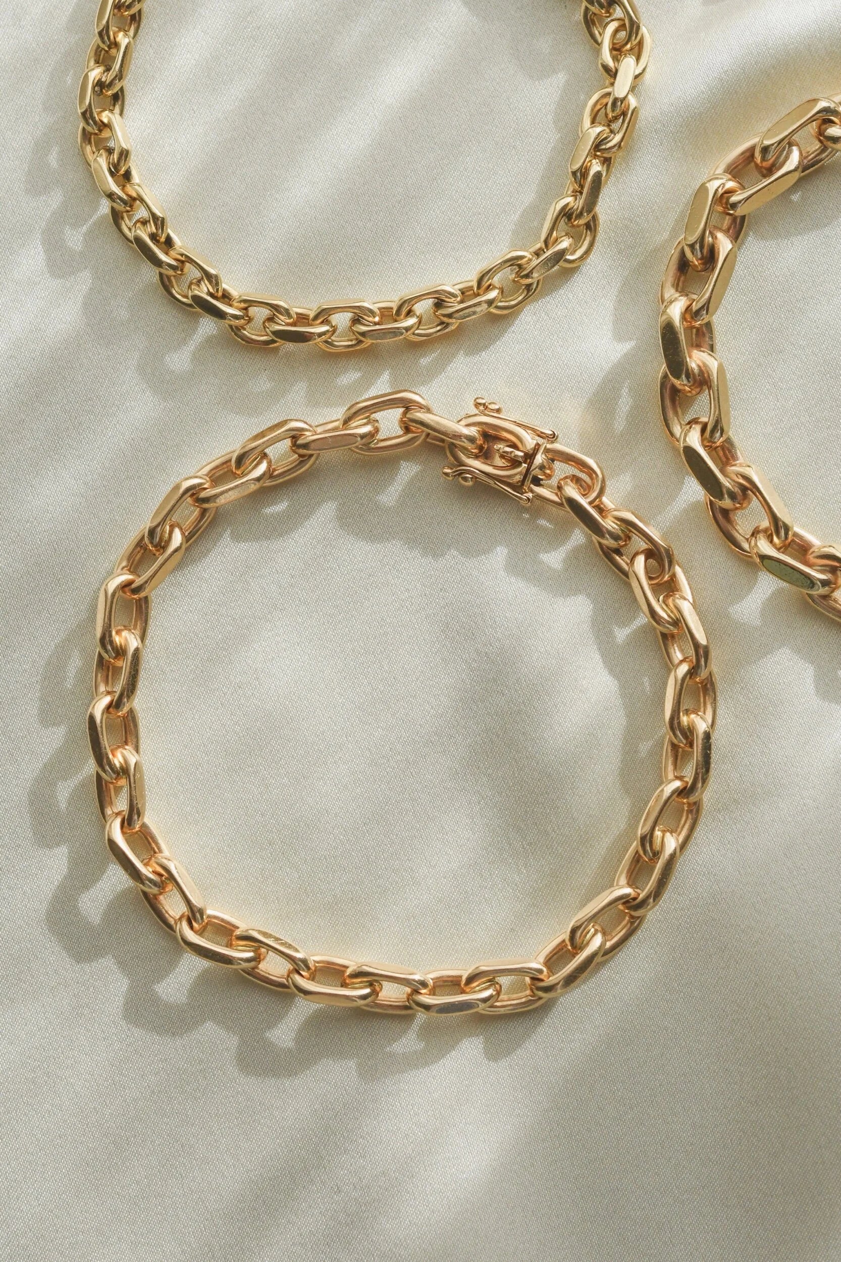 Sublime Heavy Sizeable Danish Anchor Link Bracelet 14K Gold