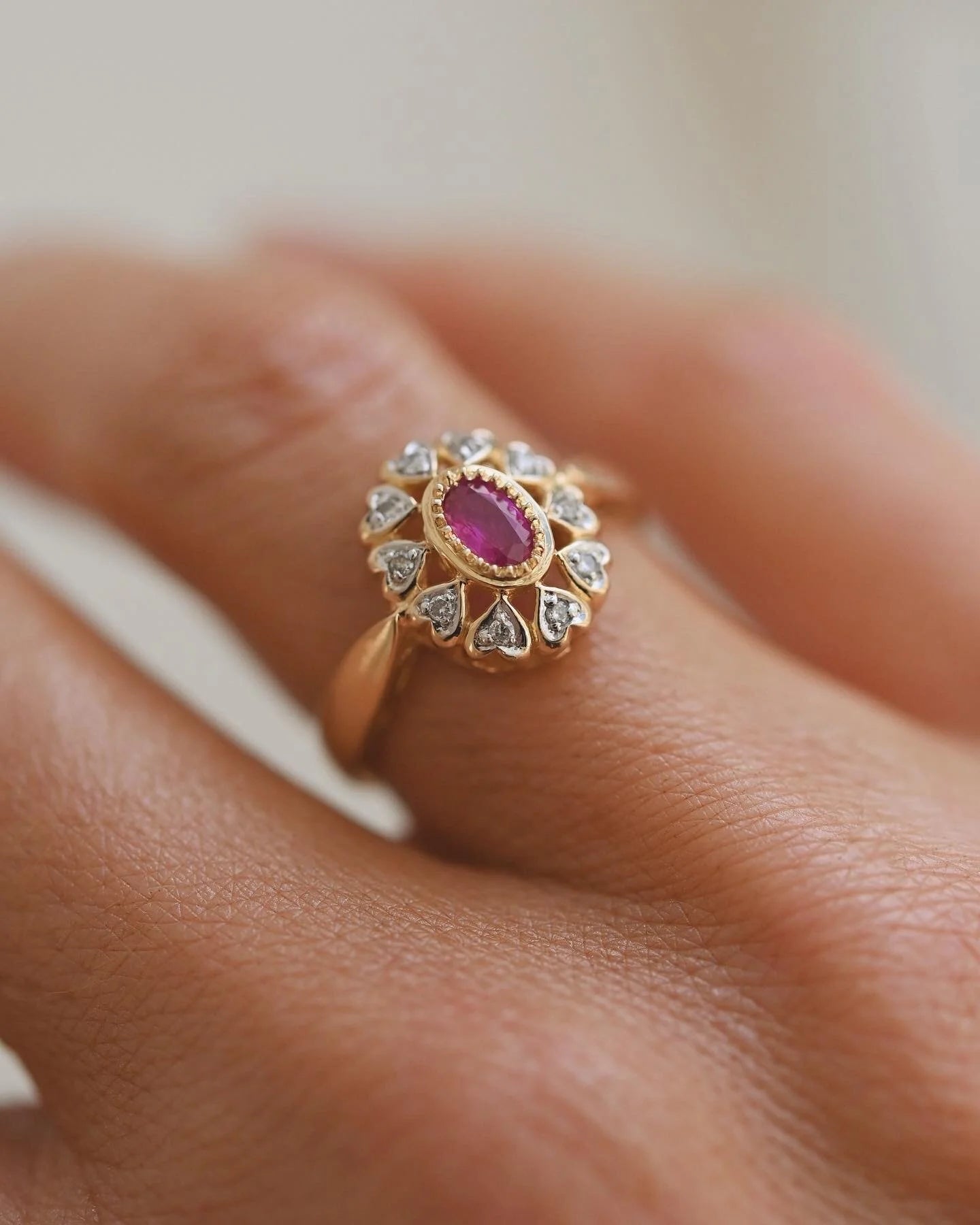 Vintage Bubblegum Pink Ruby and Diamonds Heart Ring 18K Gold