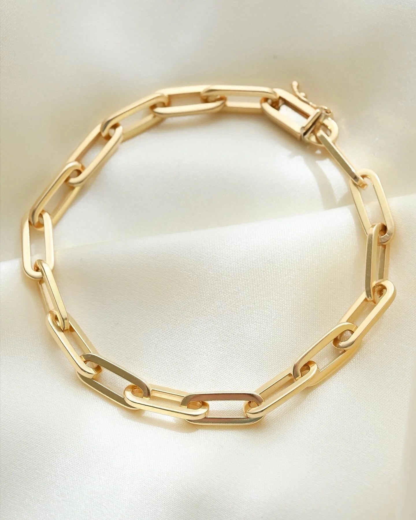 Perfect Italian Vintage Paper Clip Bracelet 18K Gold