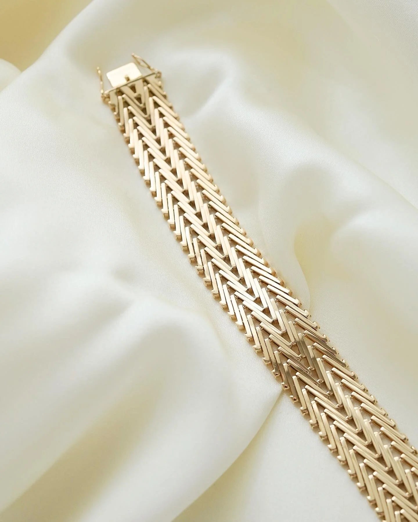 Sublime Danish Vintage Geneva Link Double Row Bracelet 14K Gold 1960