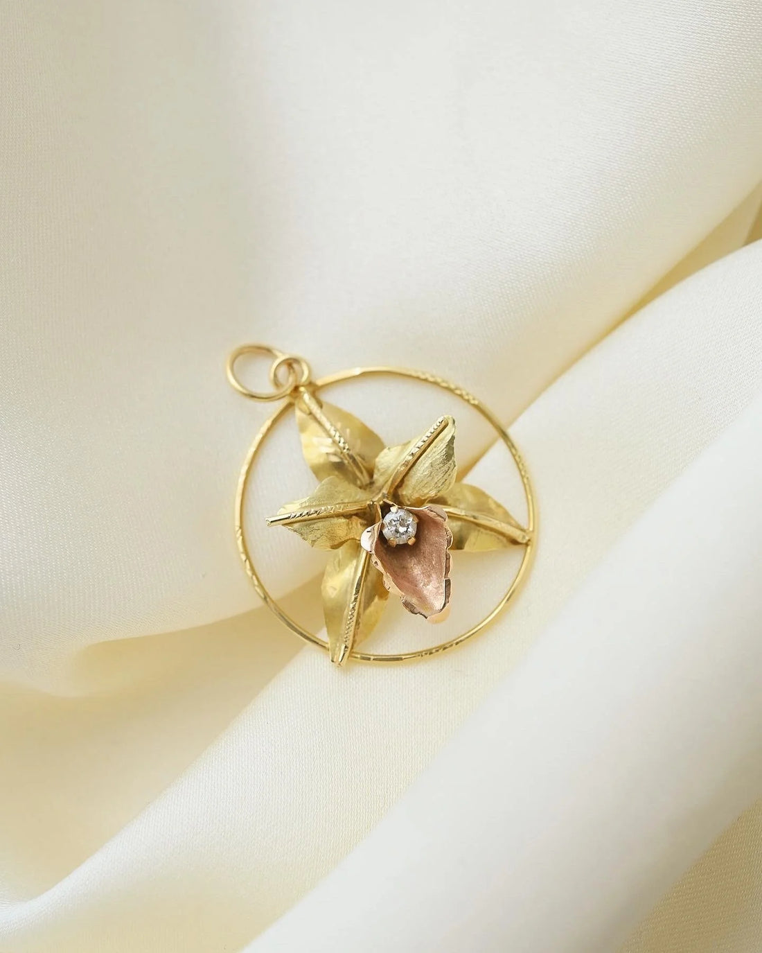 The most Perfect Orchid Pendant 18K Gold