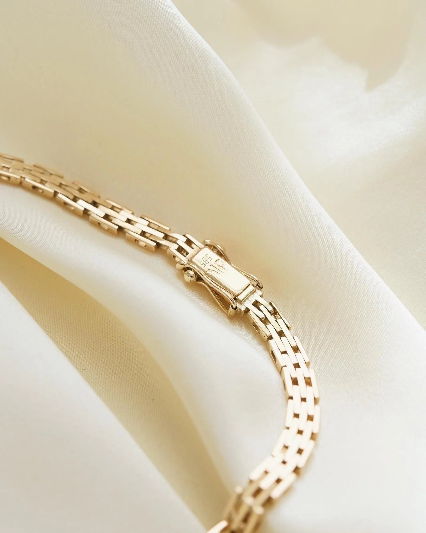 Magical Rare Baby Brick Link Necklace 14K Gold 1970s