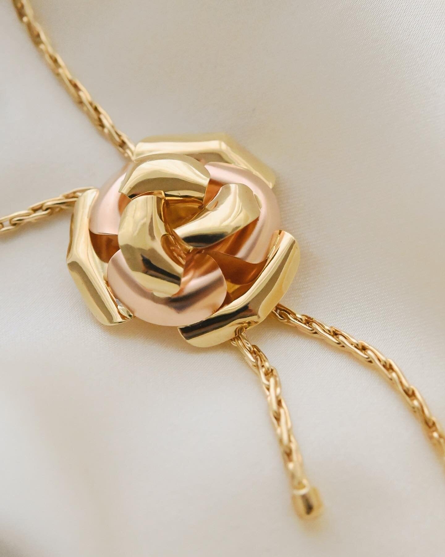 Unique Italian Rose Pendant Necklace 18K Gold