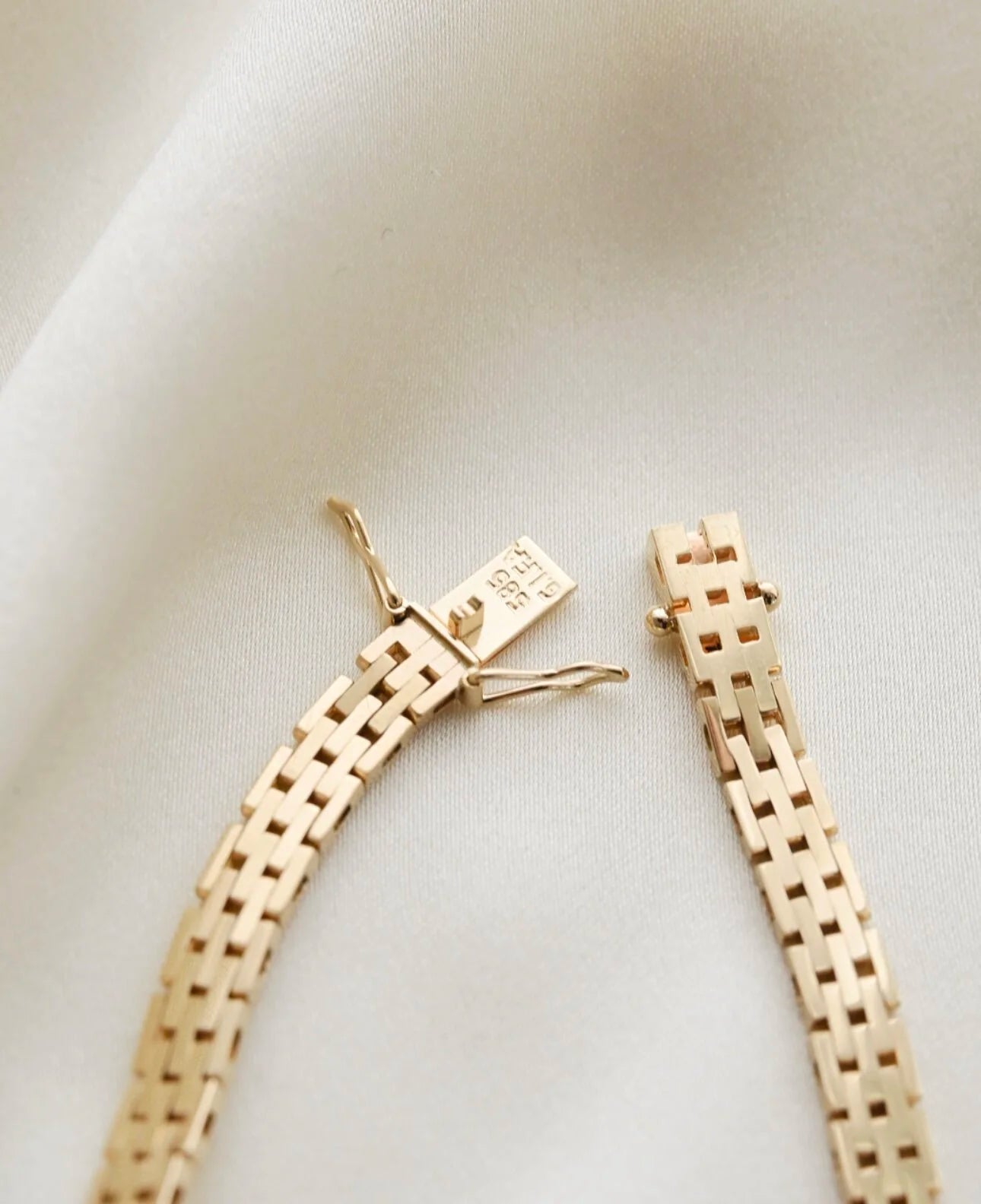 Stunning Example Cleopatra Necklace Danish Vintage 14K Gold 1960s