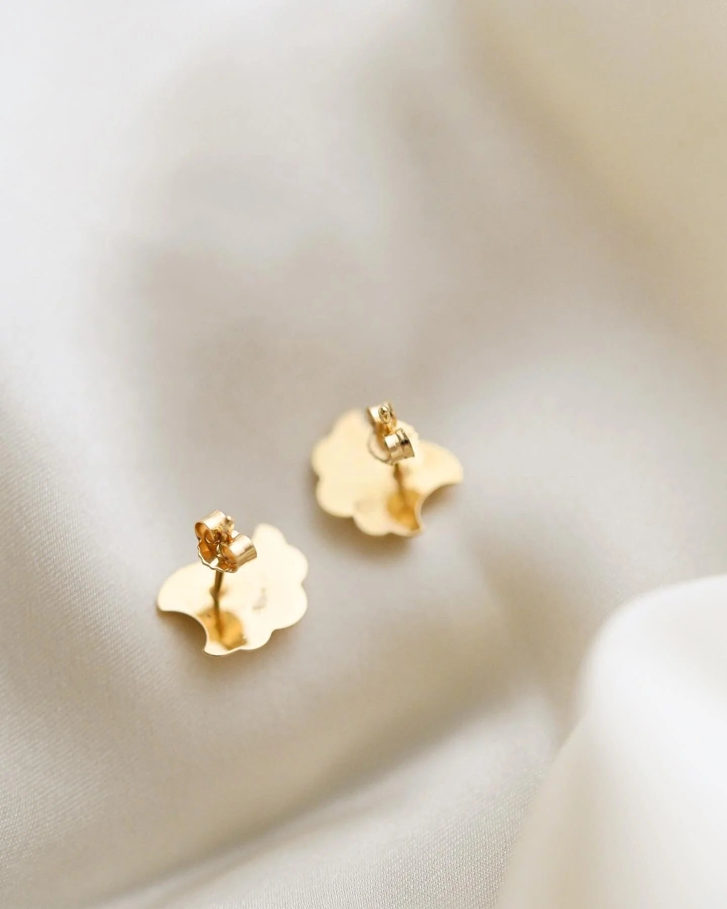 Swedish Vintage She’ll Earrings 18k Gold 1940s