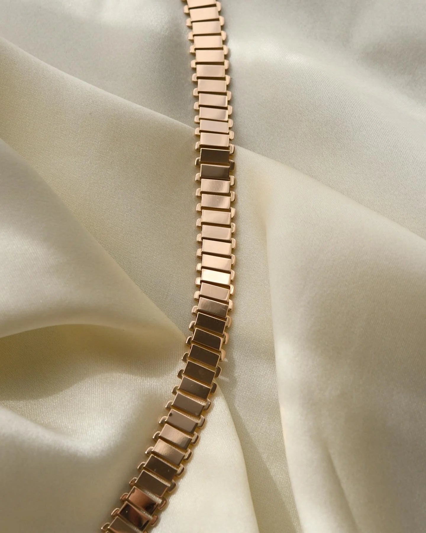 Rare Italian Vintage Necklace in 18K Rose Gold 1970s