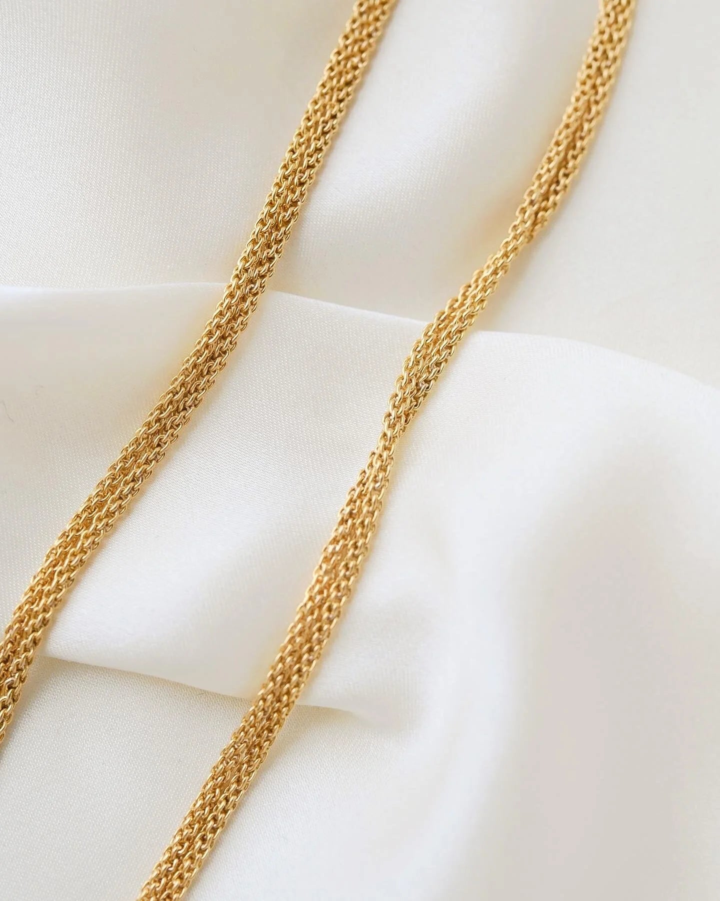 Rare Lenght 32 Inches Vintage Fancy Link Chain 18K Gold