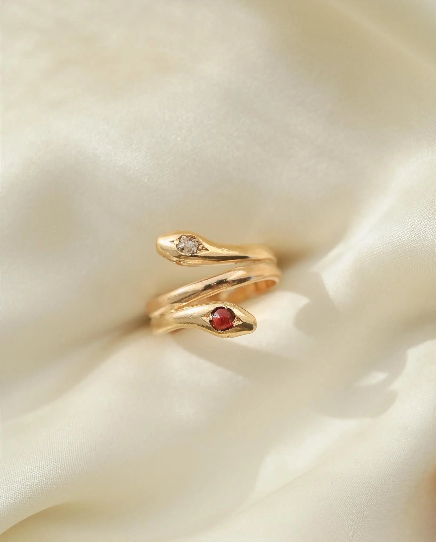 Antique Serpent Ring Garnet and Diamond 18K Gold 1923