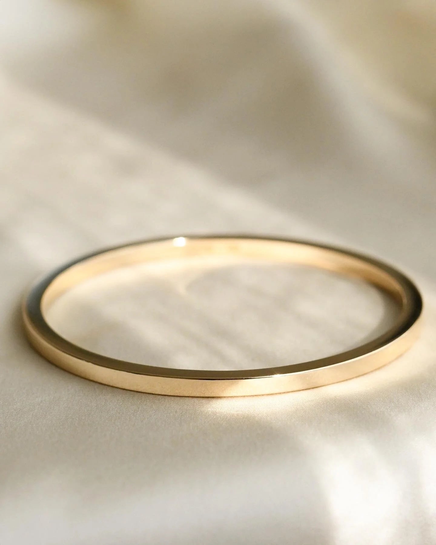Wonderful HEAVY Bangle 14K Gold