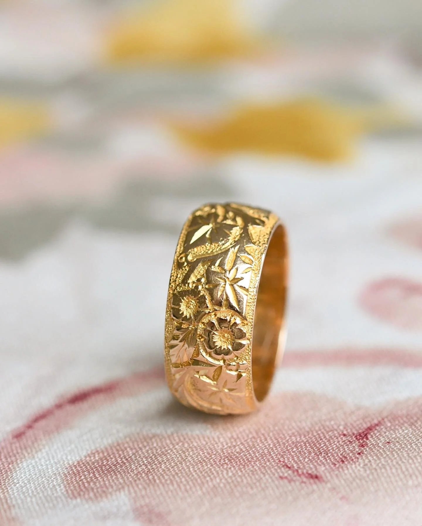 The Perfect Antique Wedding Band 18K Gold 1915