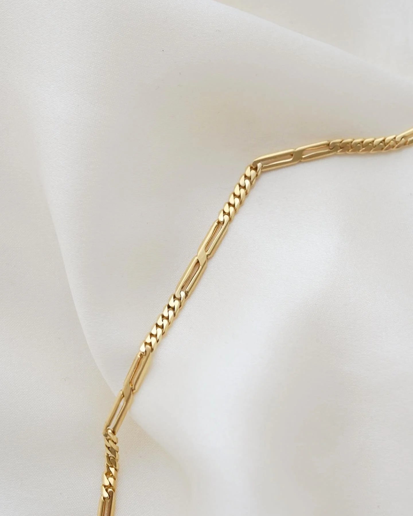 17 Inches Long Antique Watch Chain Necklace 18K Gold 1910s
