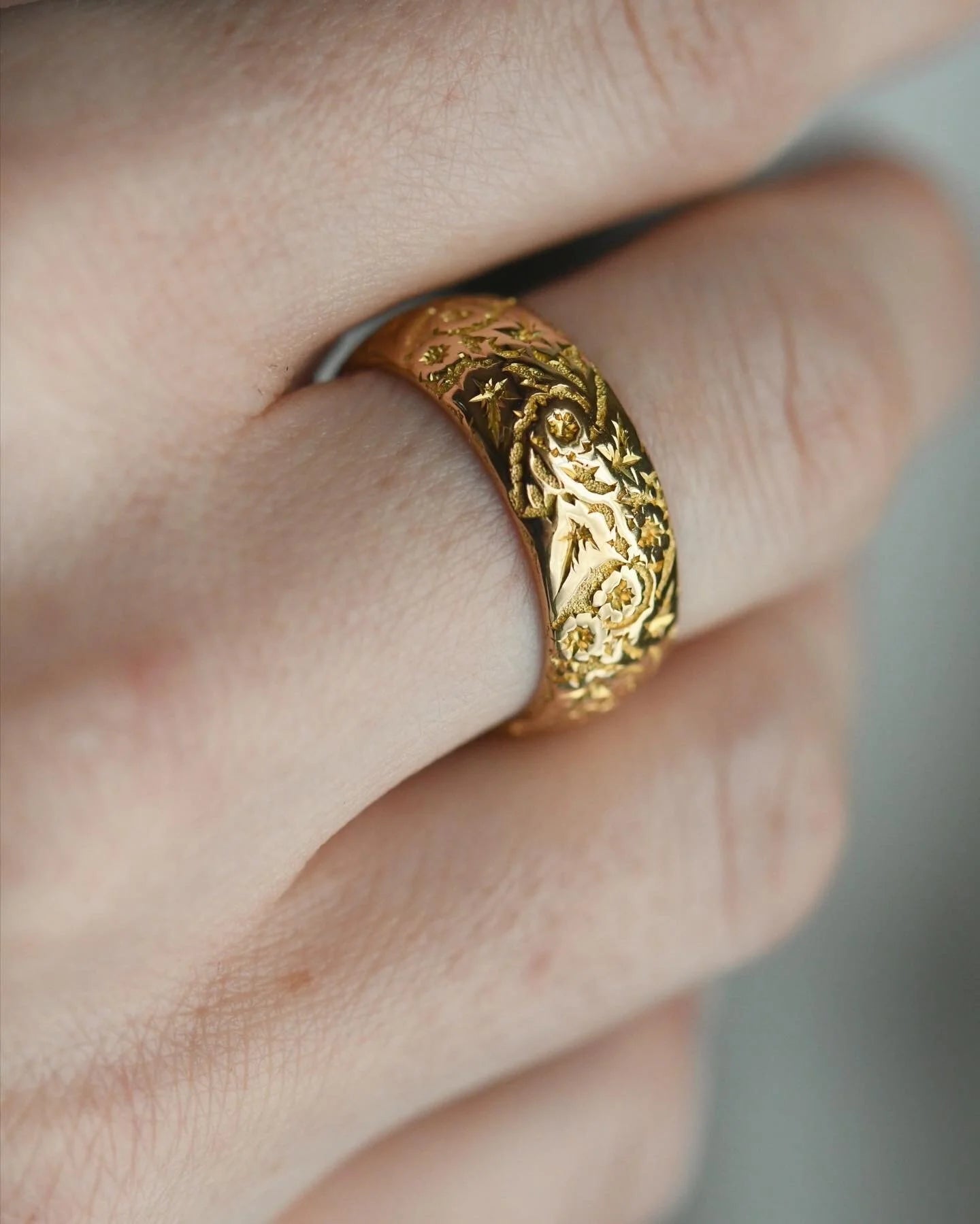Fabulous Edwardian Wedding Band 18K Gold 1902